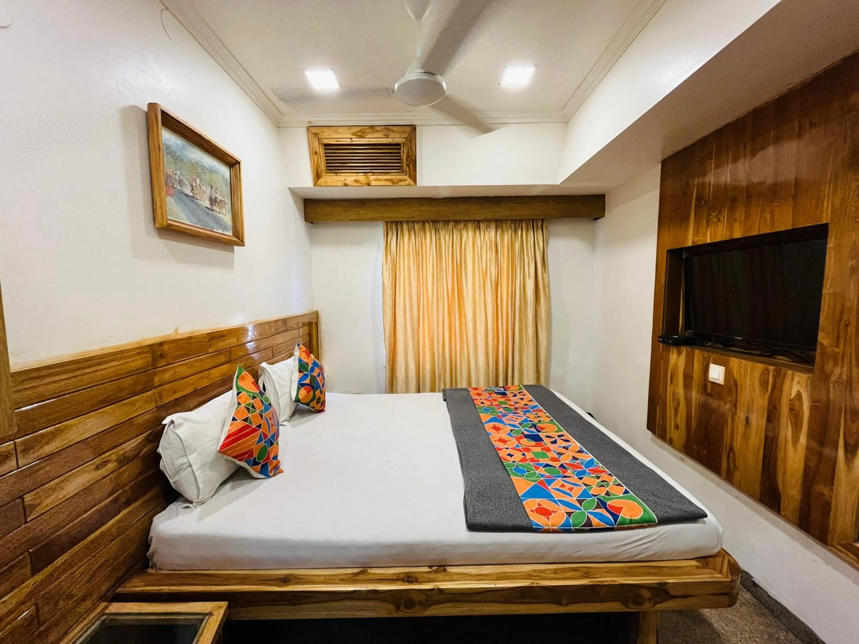 Bedroom, Bed in Hotel Regency