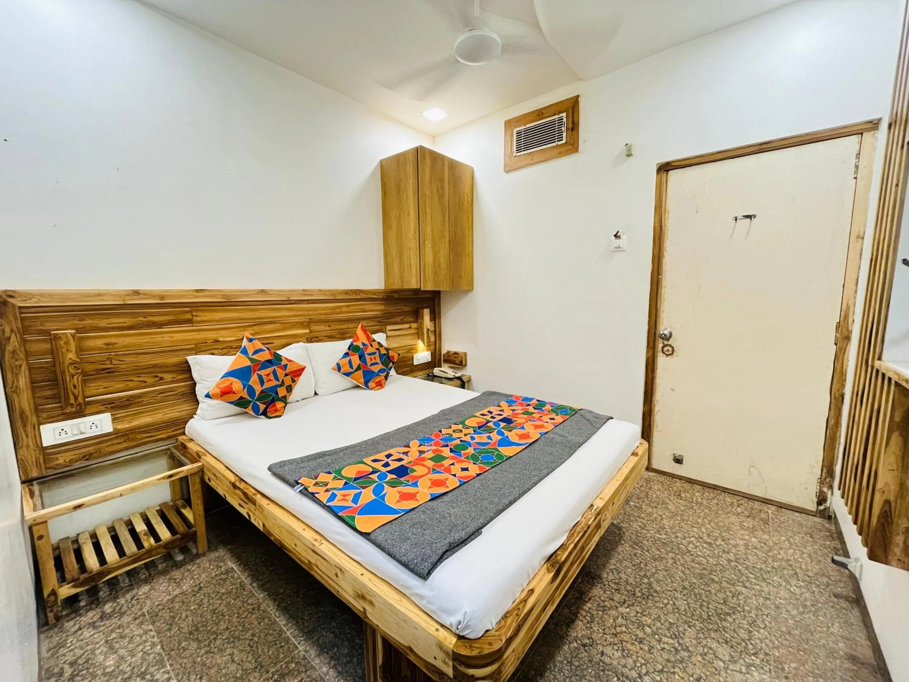 Bedroom, Bed in Hotel Regency