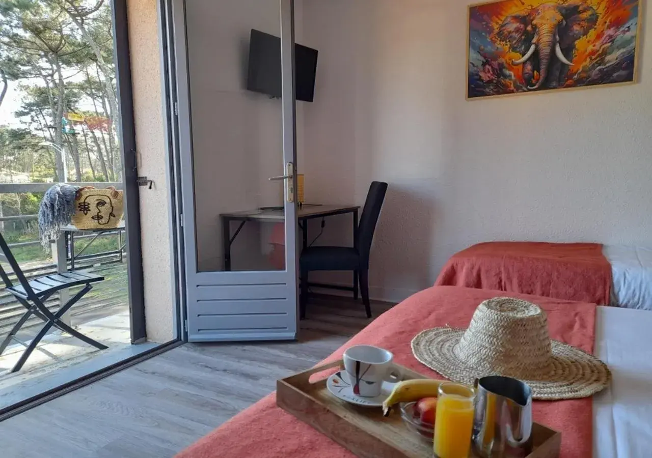 Triple Room with Balcony in Les Jardins de L'Ocean - Climatisé Triple Room with Balcony in Les Jardins de L'Ocean - Climatisé