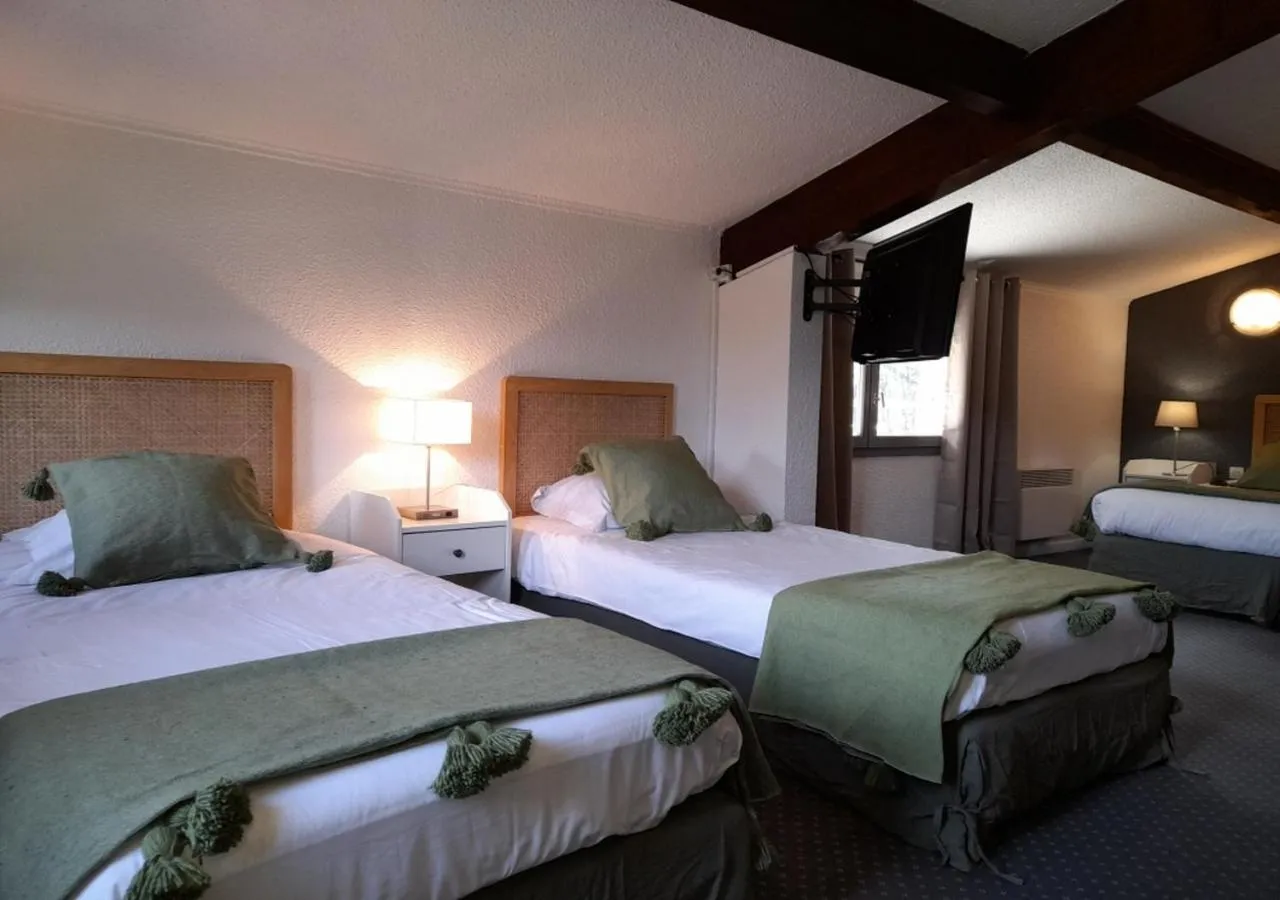 Bed in Les Jardins de L'Ocean - Climatisé