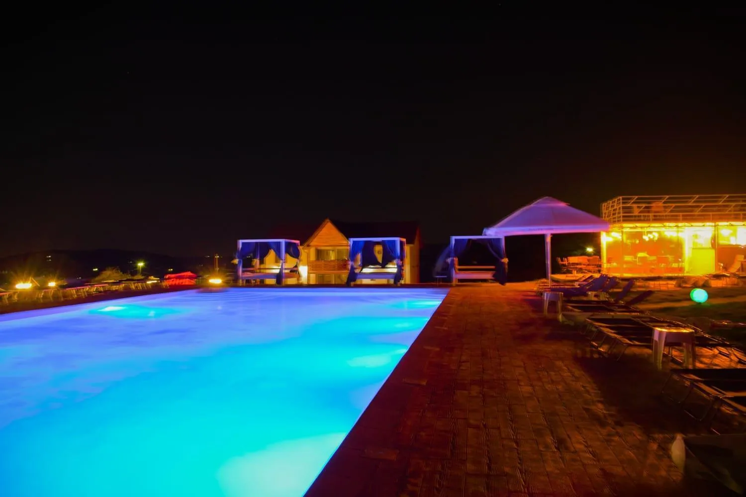 Swimming pool in Relax