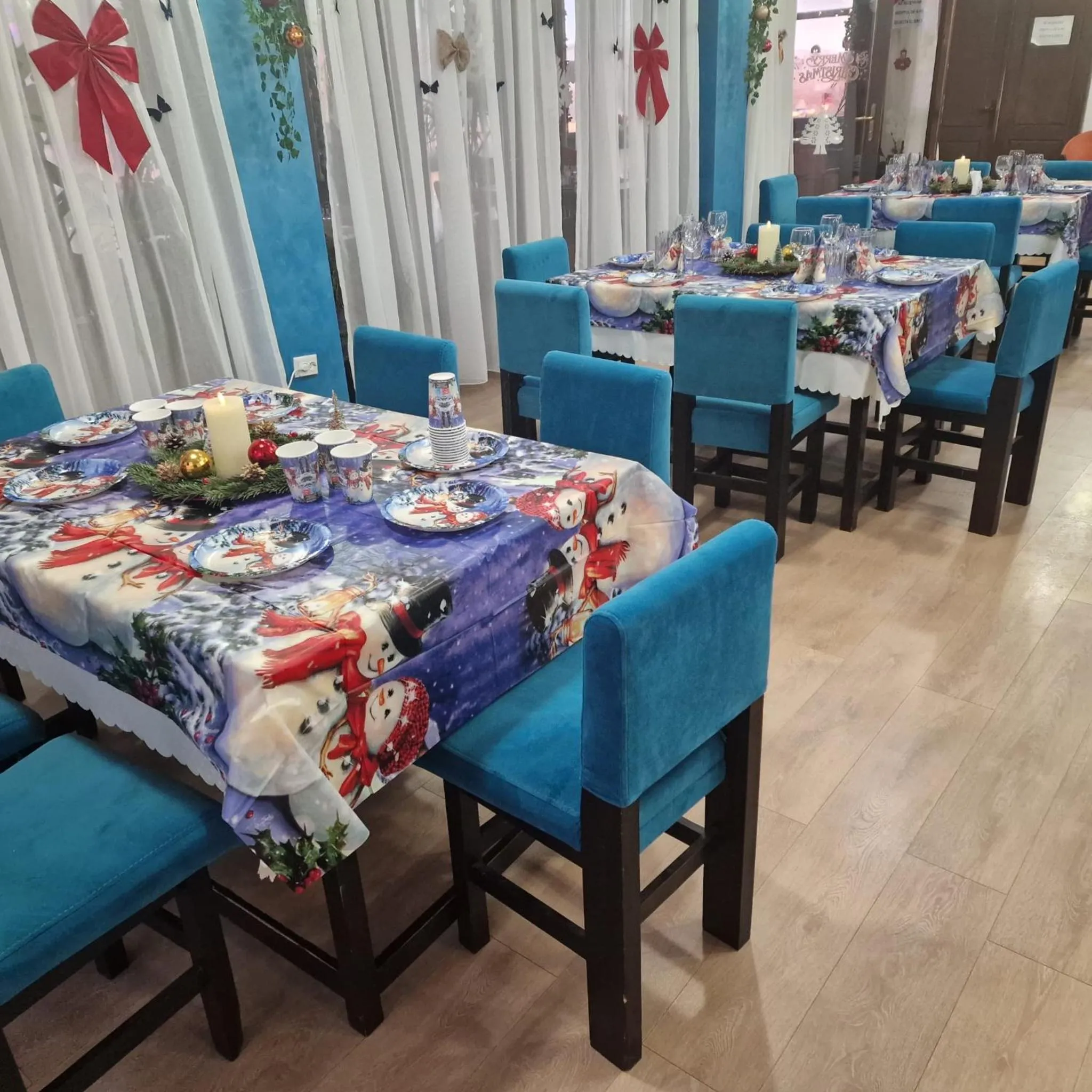 Restaurant/places to eat in Relax