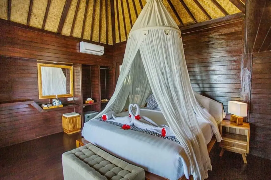 Bed in Ocean Paradise Cottage