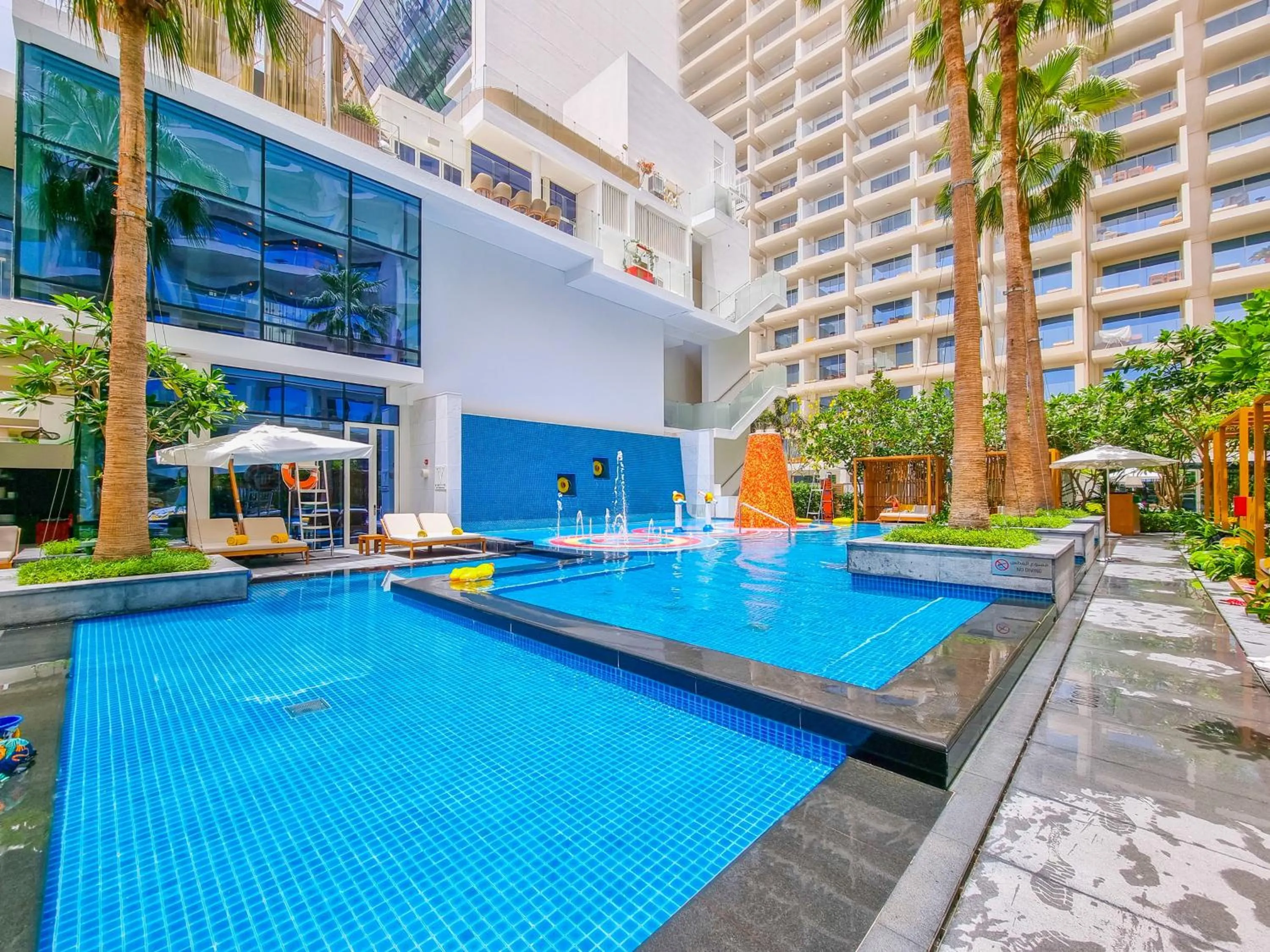 Swimming pool in EDEN'S Homes & Villas - FIVE Palm Residences