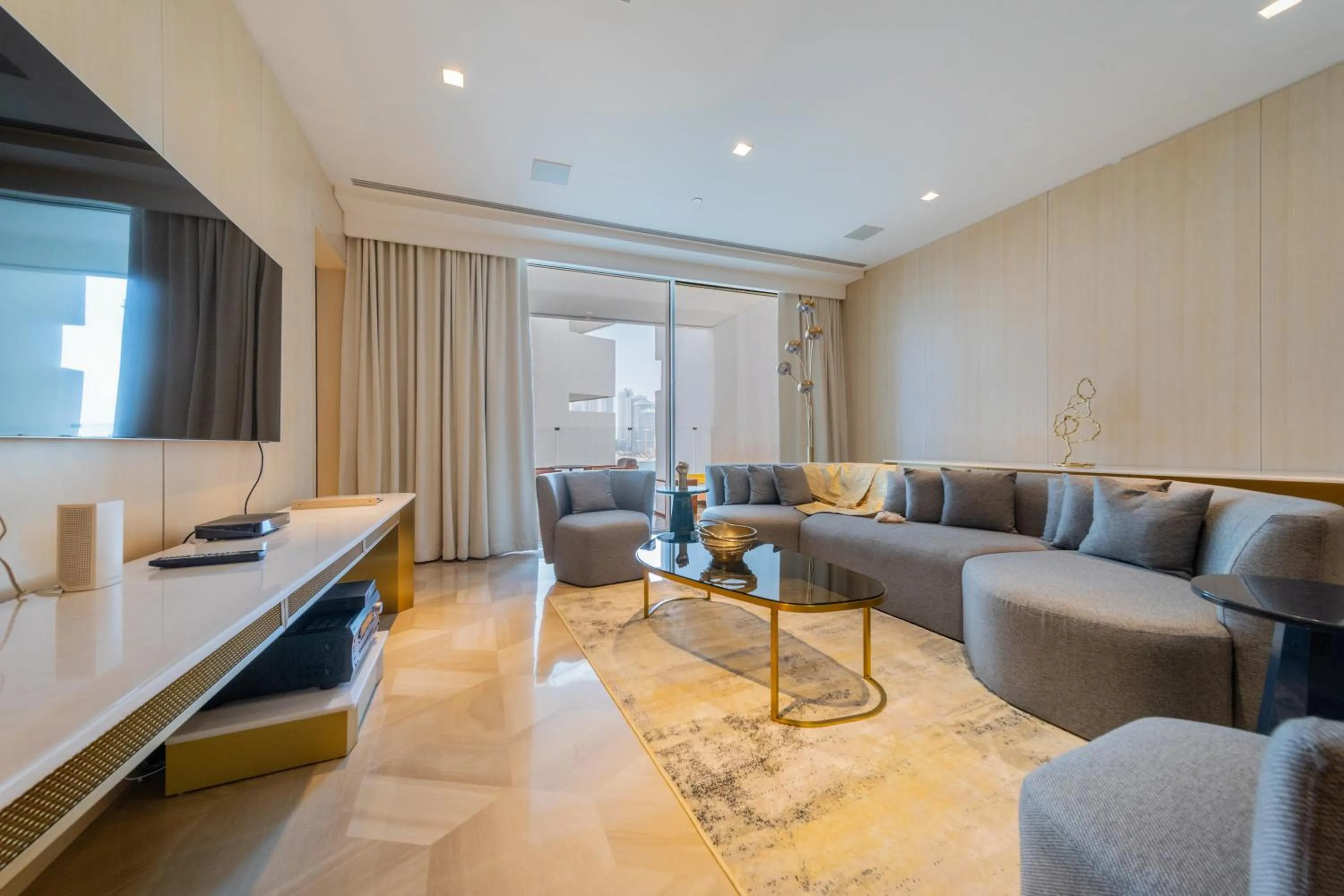 Living room in EDEN'S Homes & Villas - FIVE Palm Residences
