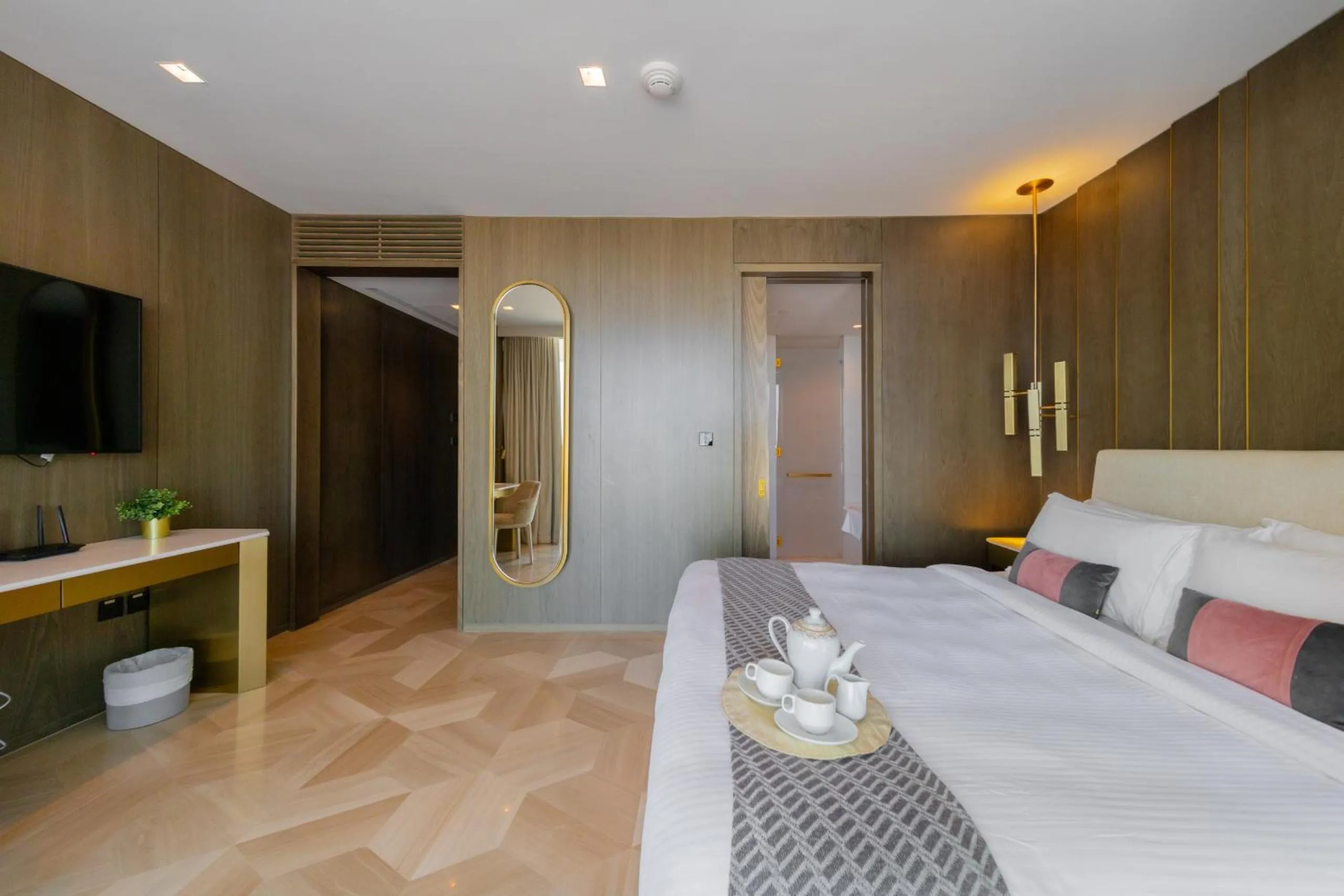 Bed in EDEN'S Homes & Villas - FIVE Palm Residences