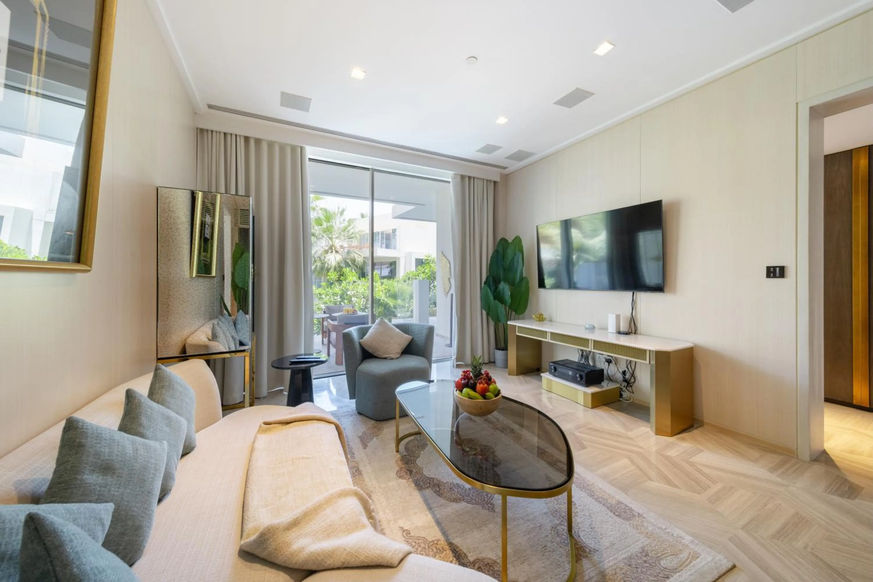 Living room in EDEN'S Homes & Villas - FIVE Palm Residences