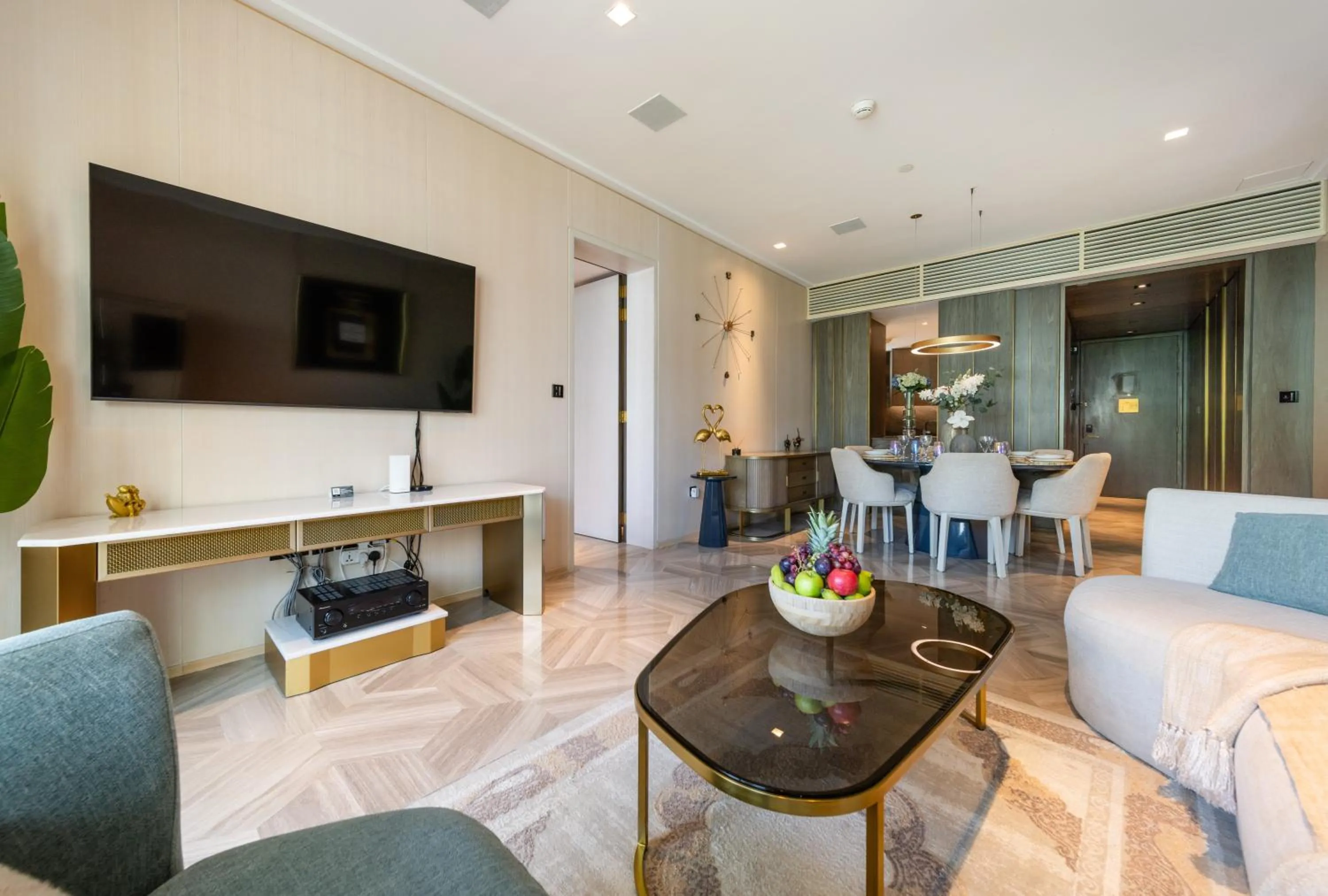 Living room in EDEN'S Homes & Villas - FIVE Palm Residences