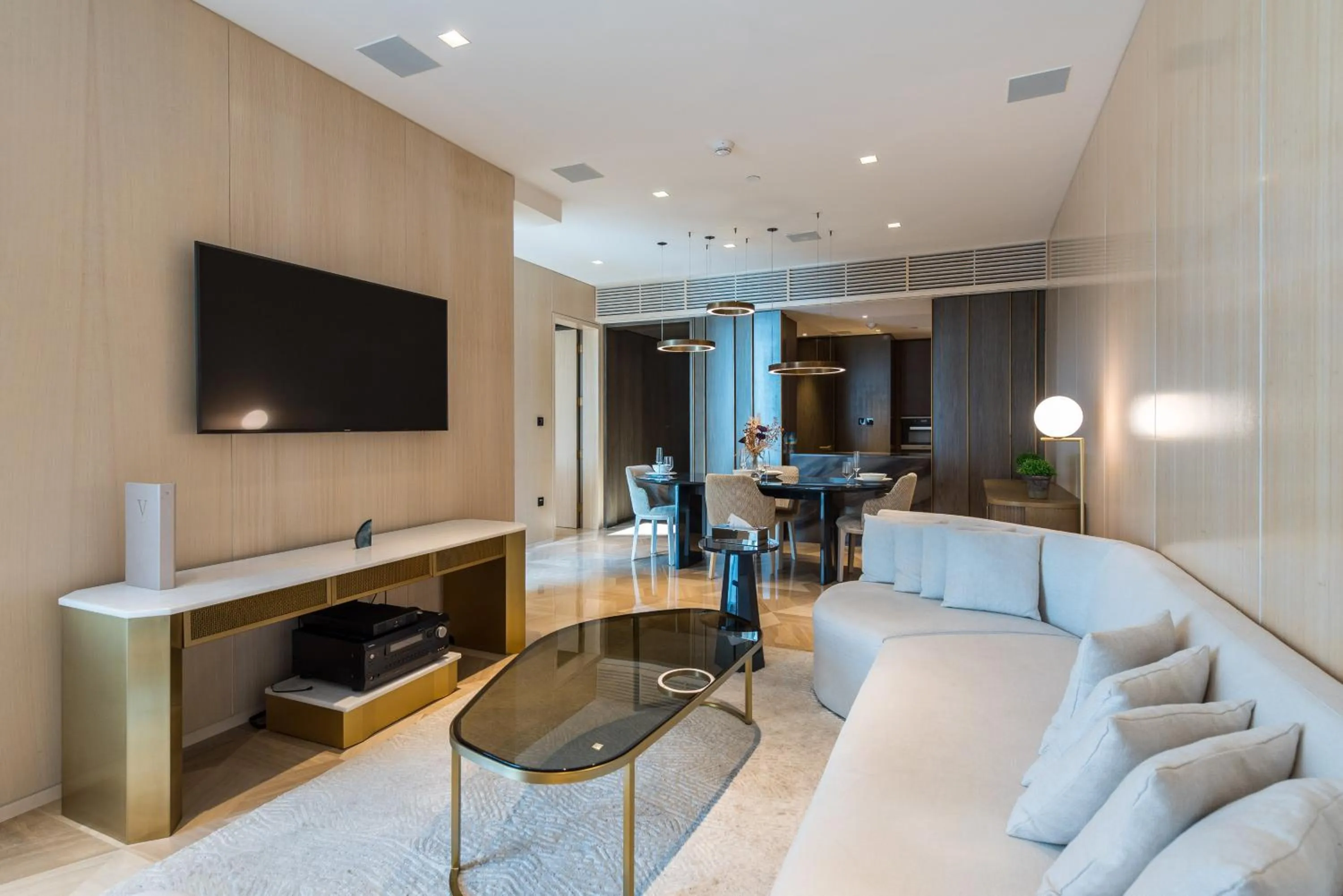 Living room in EDEN'S Homes & Villas - FIVE Palm Residences