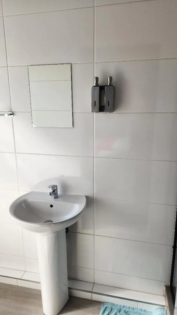 MOHALALITOE B and B