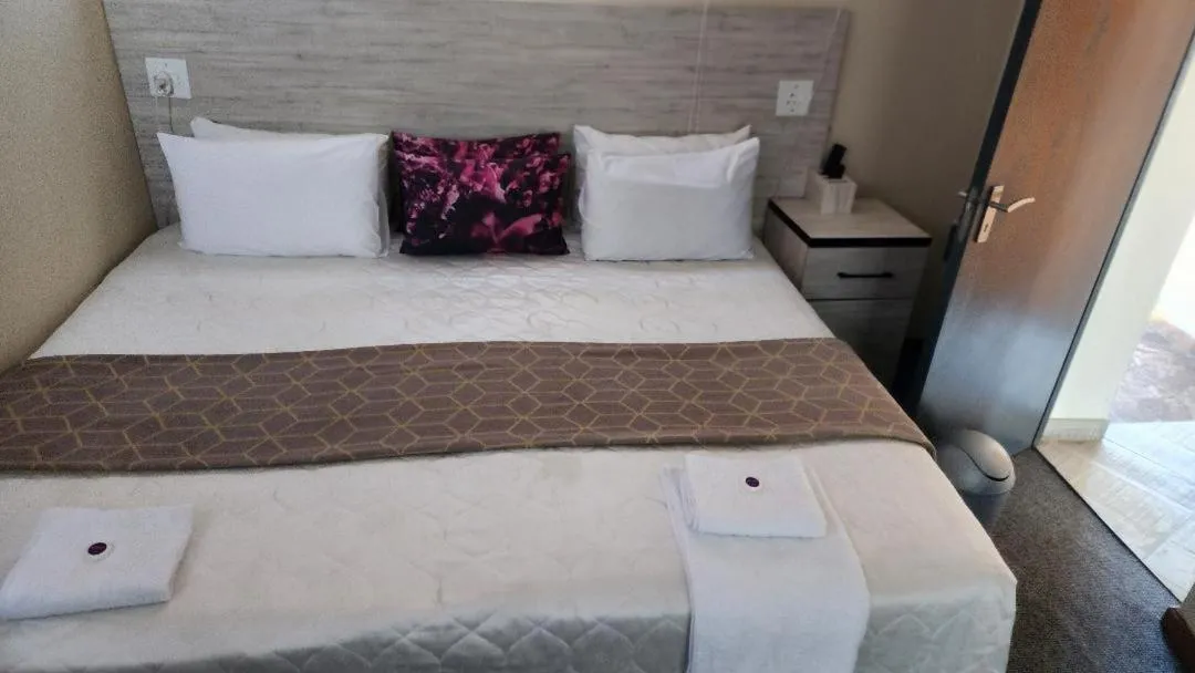 Bed in MOHALALITOE B and B