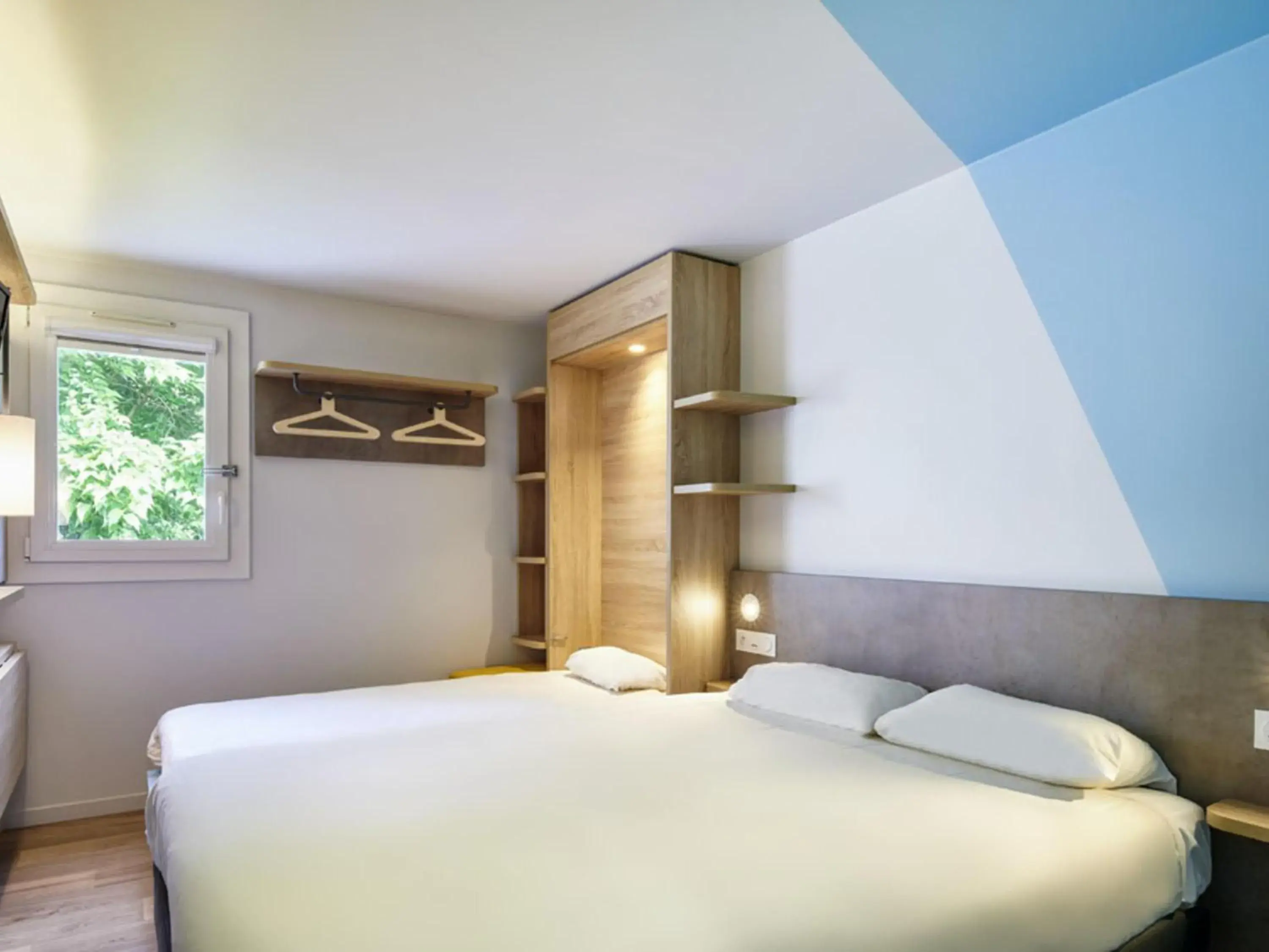 Bedroom, Bed in ibis budget Bayonne Bedroom, Bed in ibis budget Bayonne