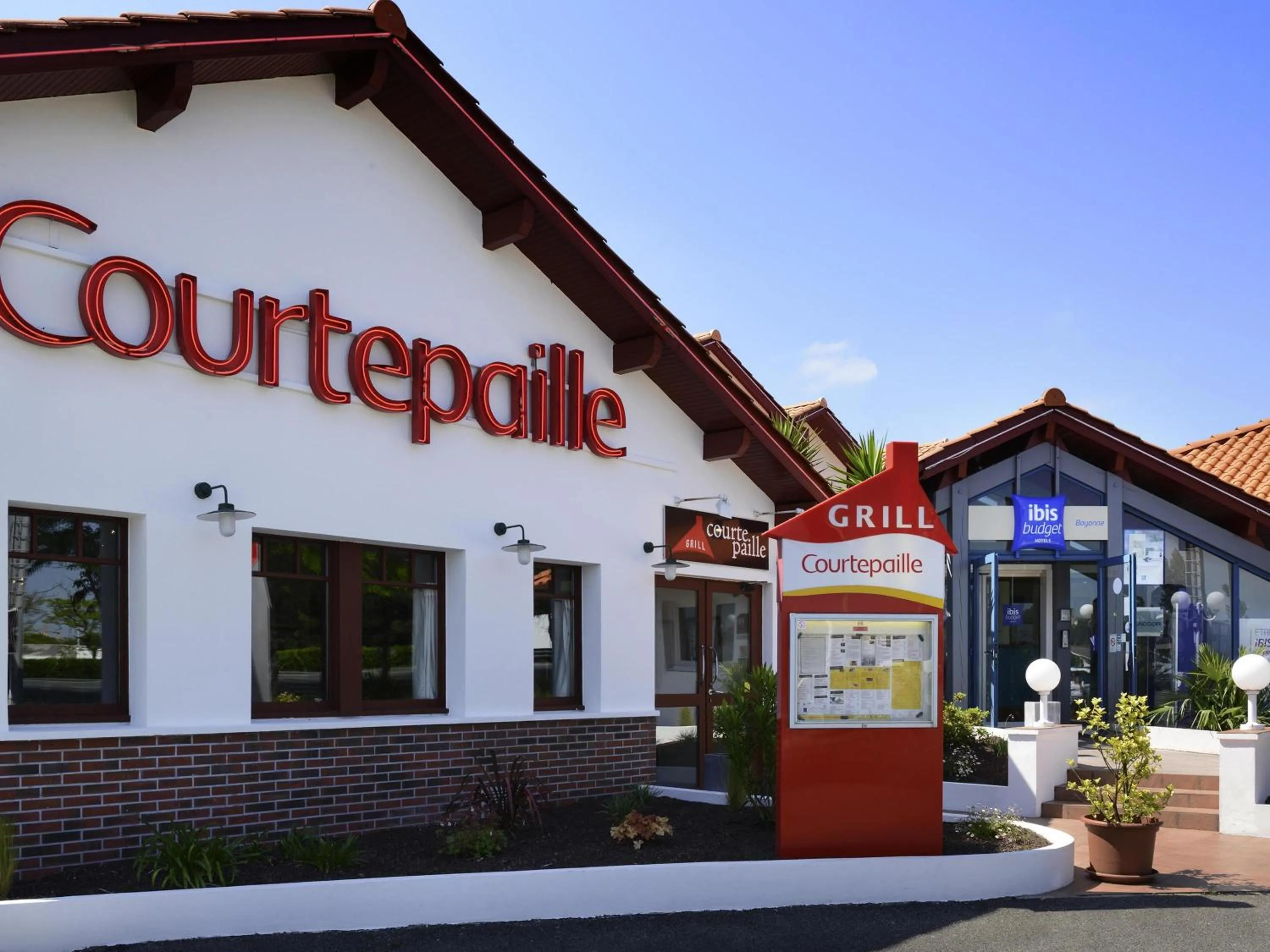 Restaurant/places to eat in ibis budget Bayonne