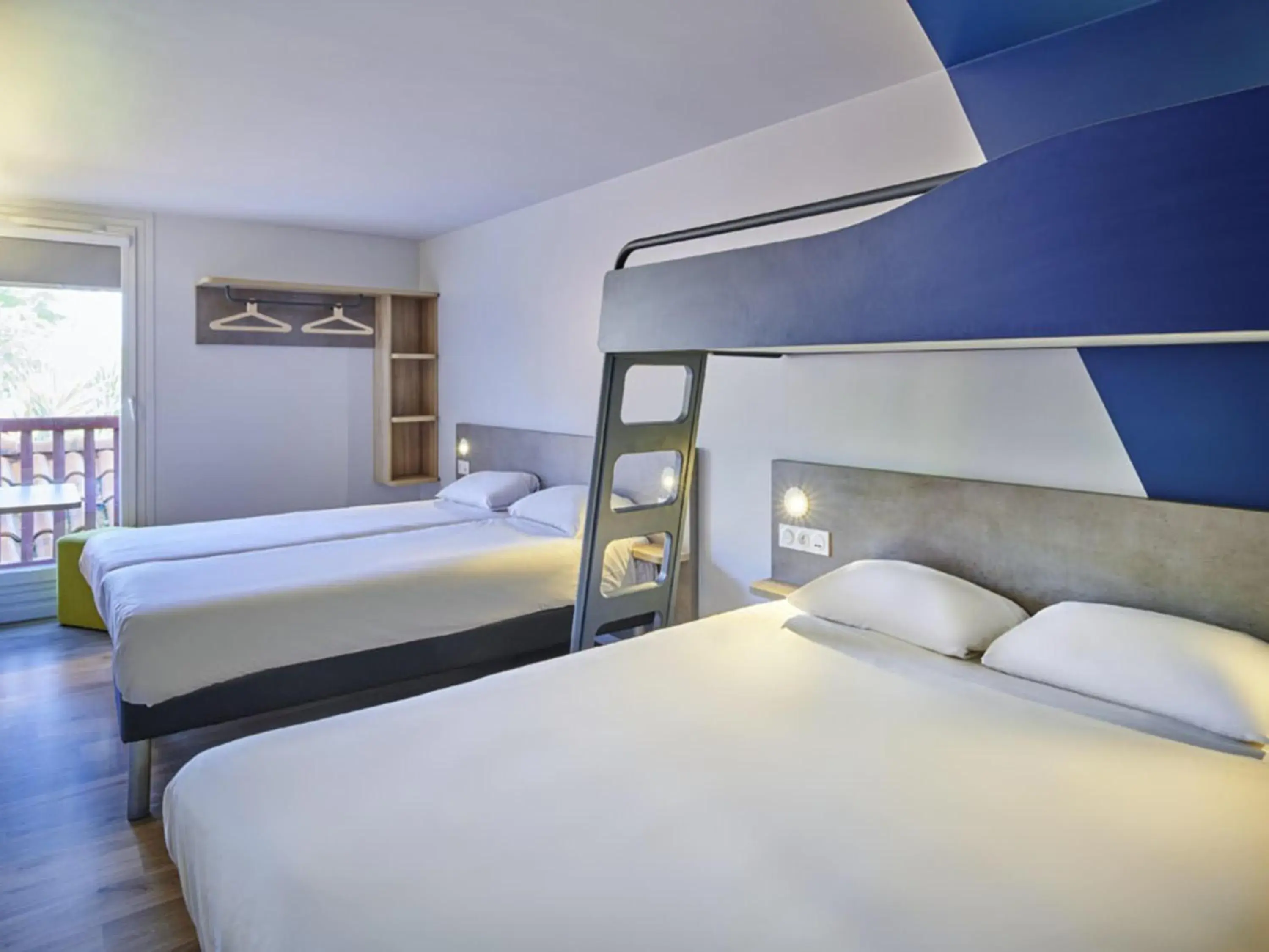 Bedroom, Bed in ibis budget Bayonne Bedroom, Bed in ibis budget Bayonne