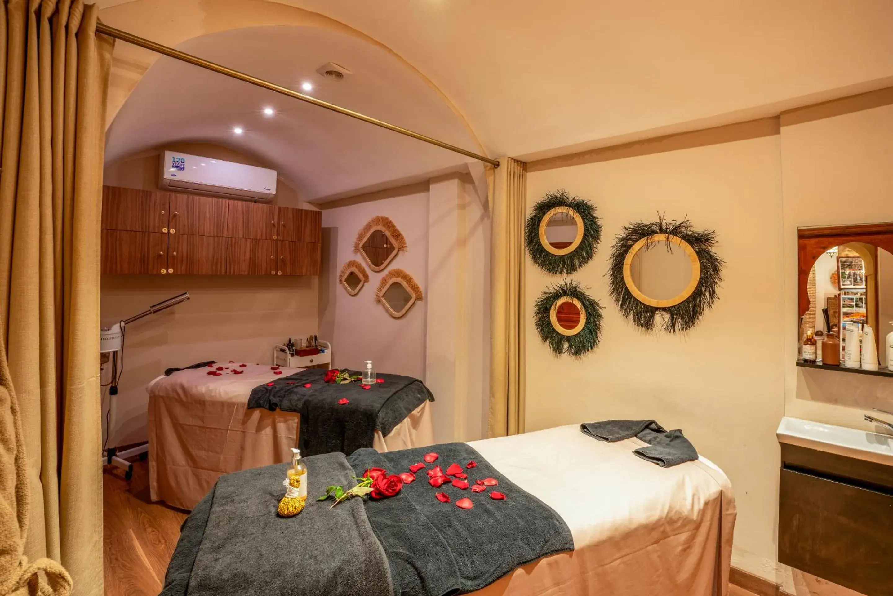 Spa and wellness centre/facilities, Bed in Riad Janate & SPA Spa and wellness centre/facilities, Bed in Riad Janate & SPA