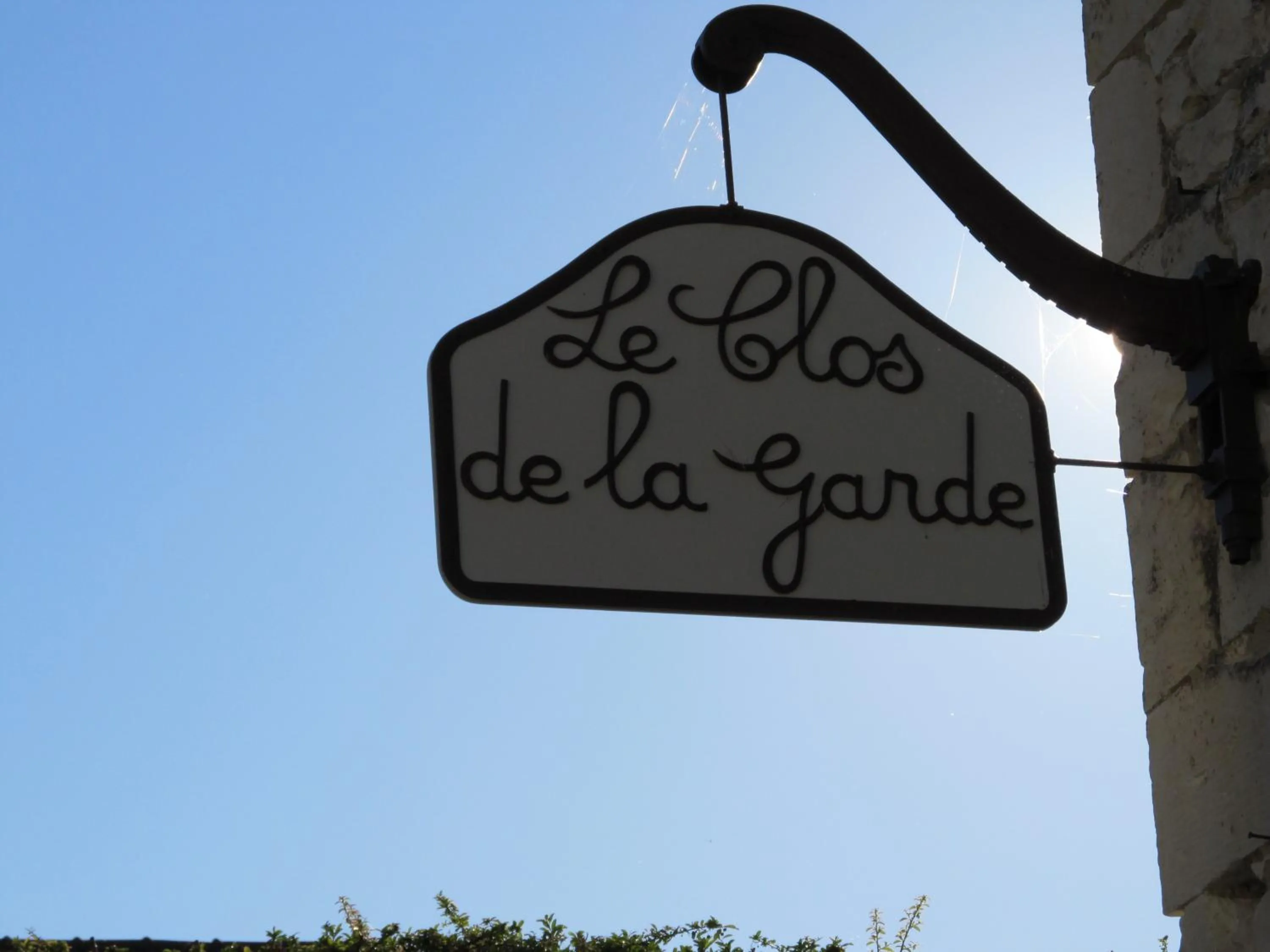 Property logo or sign in Le Clos de la Garde