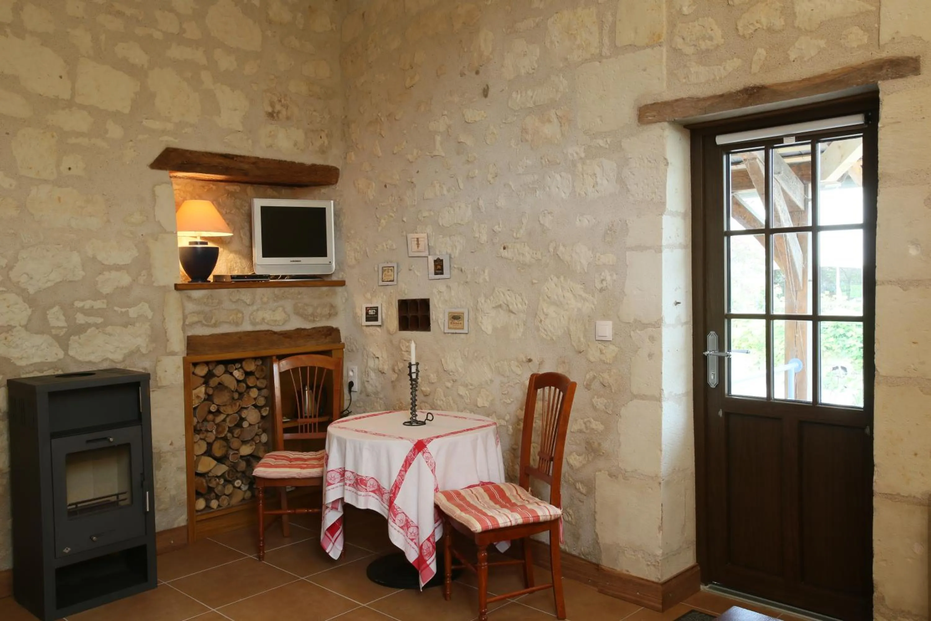 Photo of the whole room in Le Clos de la Garde