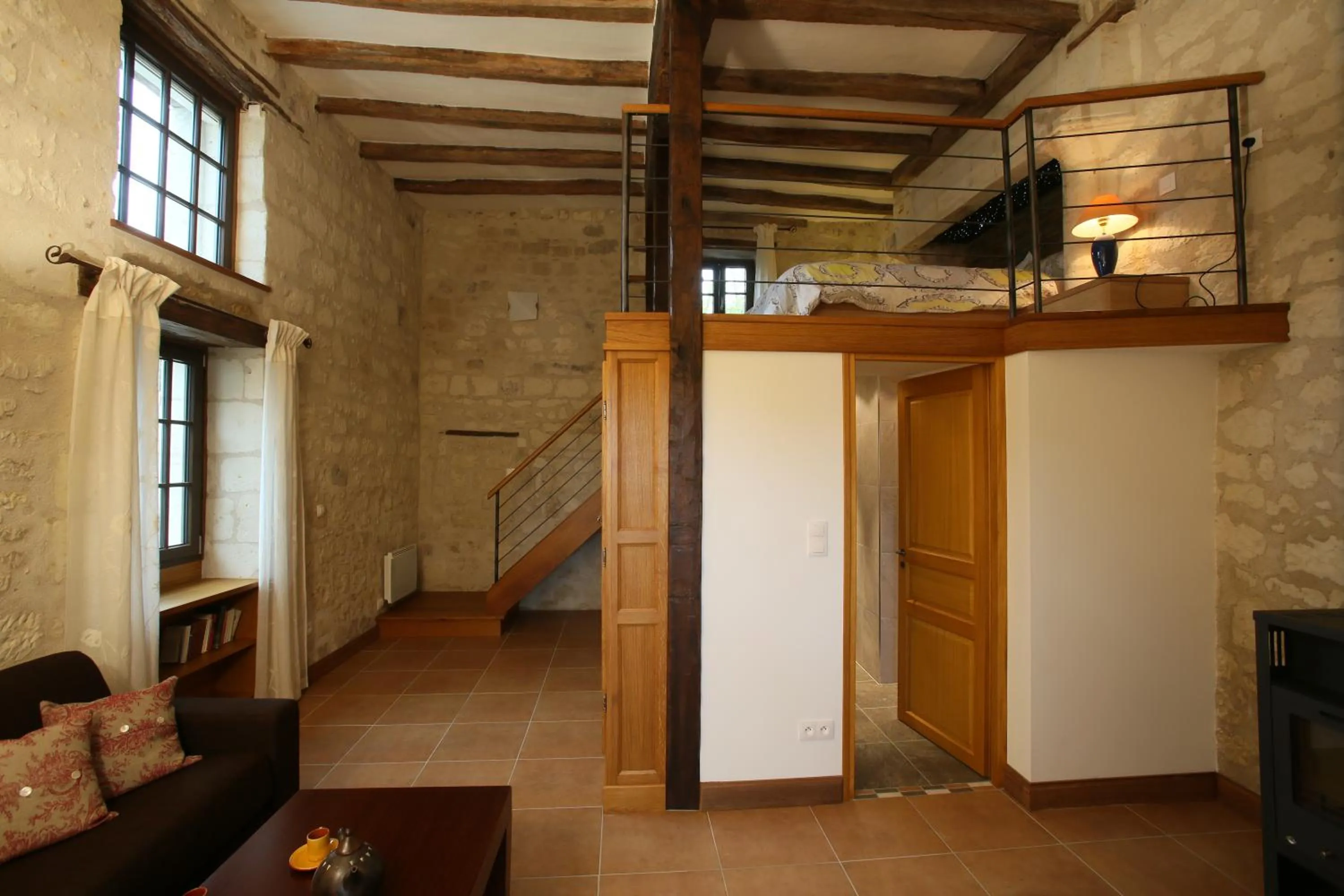 Photo of the whole room in Le Clos de la Garde