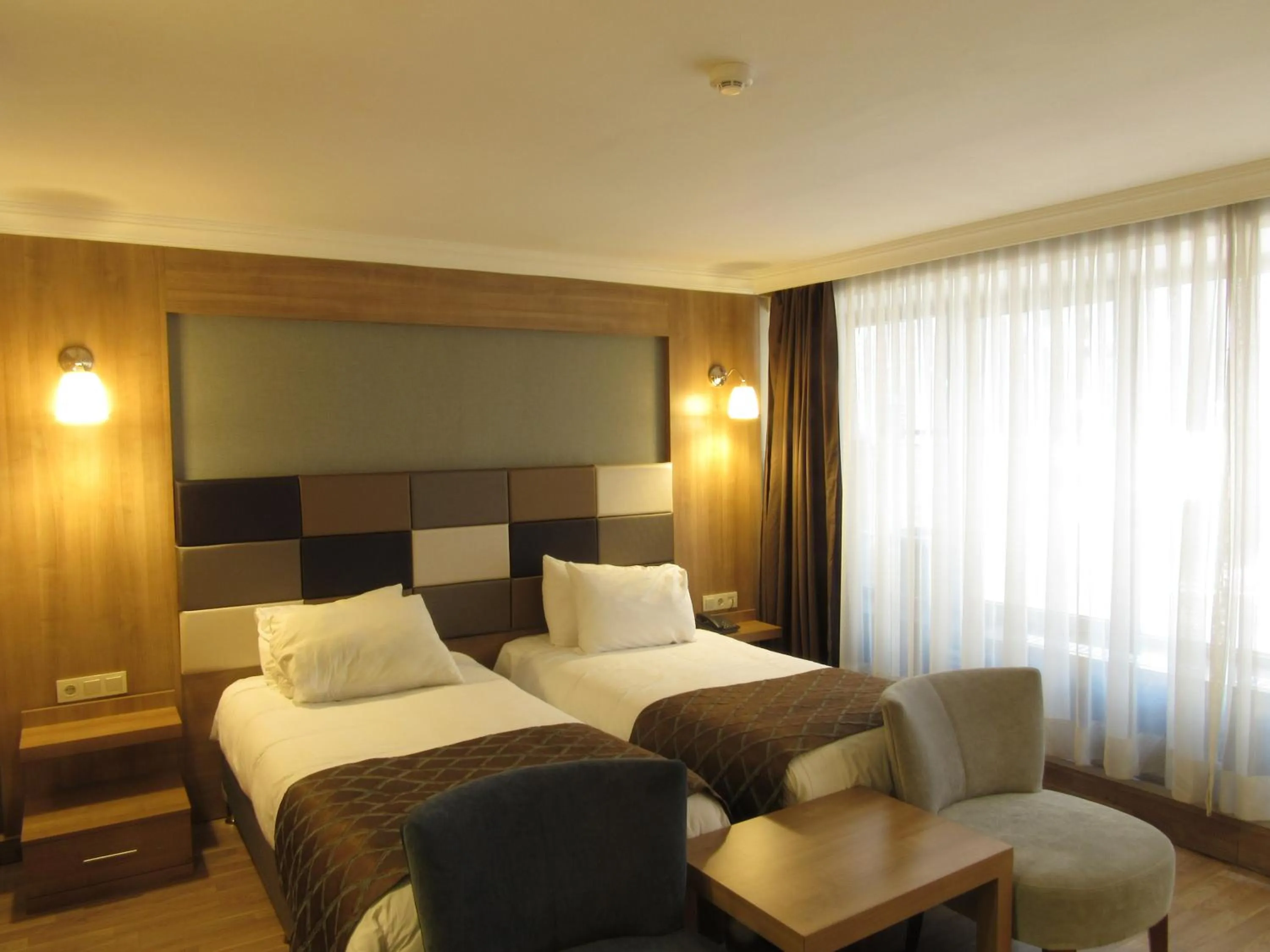 Photo of the whole room, Bed in Kadikoy Park Suites