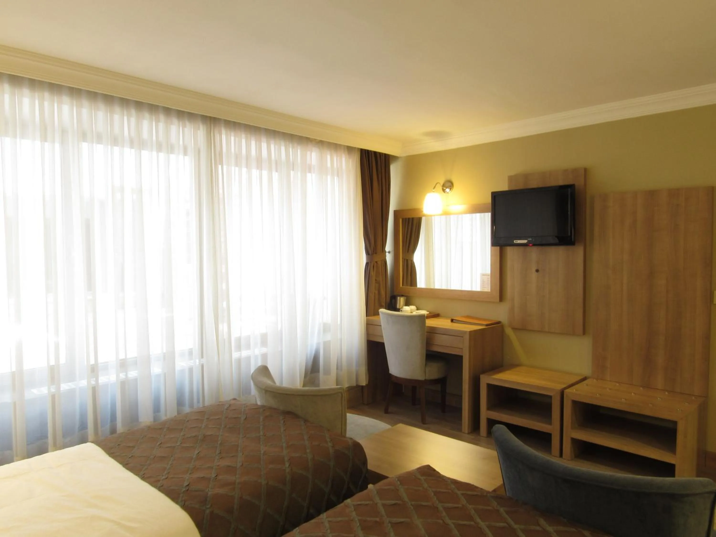 Photo of the whole room, Bed in Kadikoy Park Suites