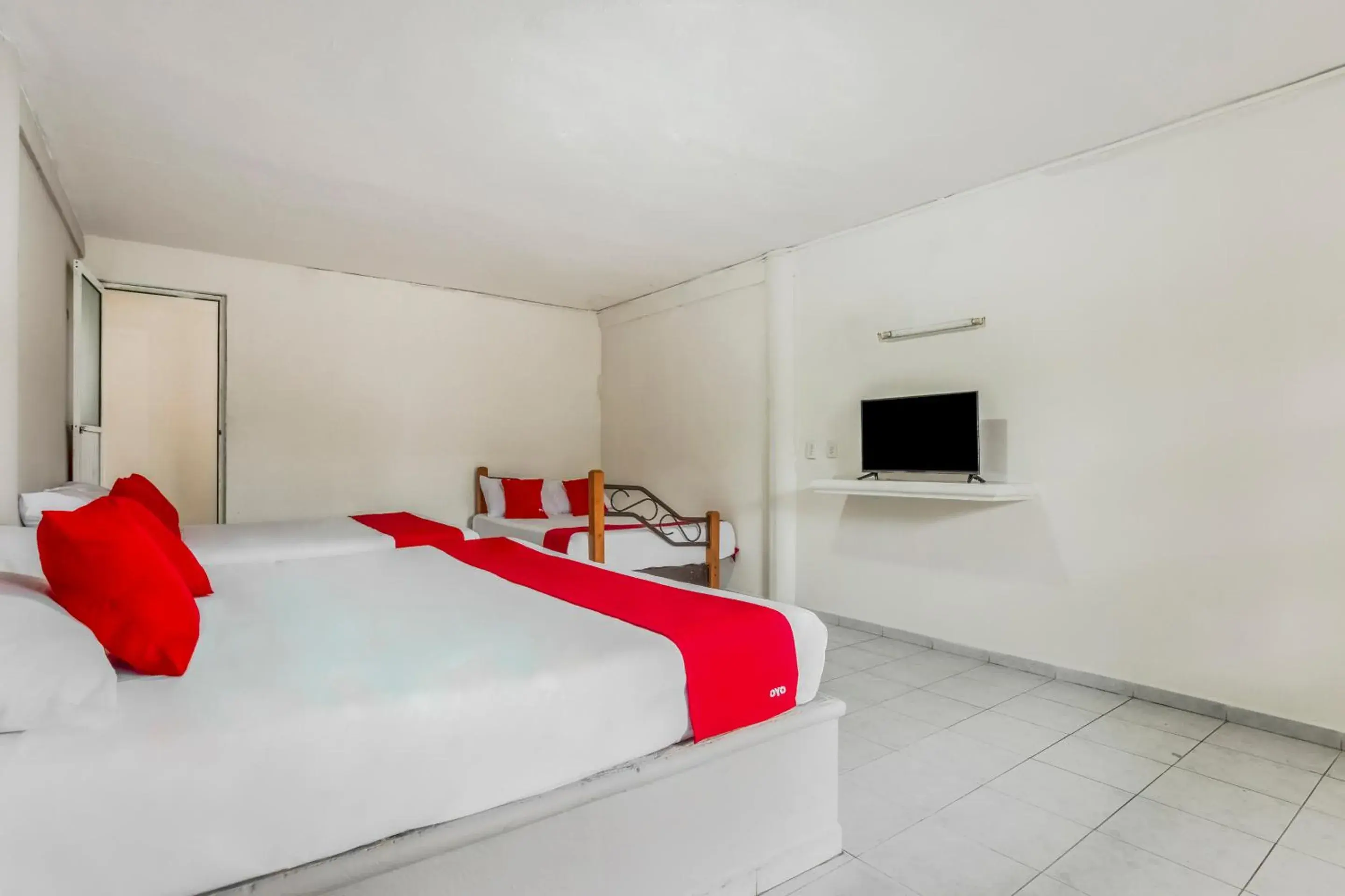 Bedroom in OYO Hotel Jaguar Bedroom in OYO Hotel Jaguar