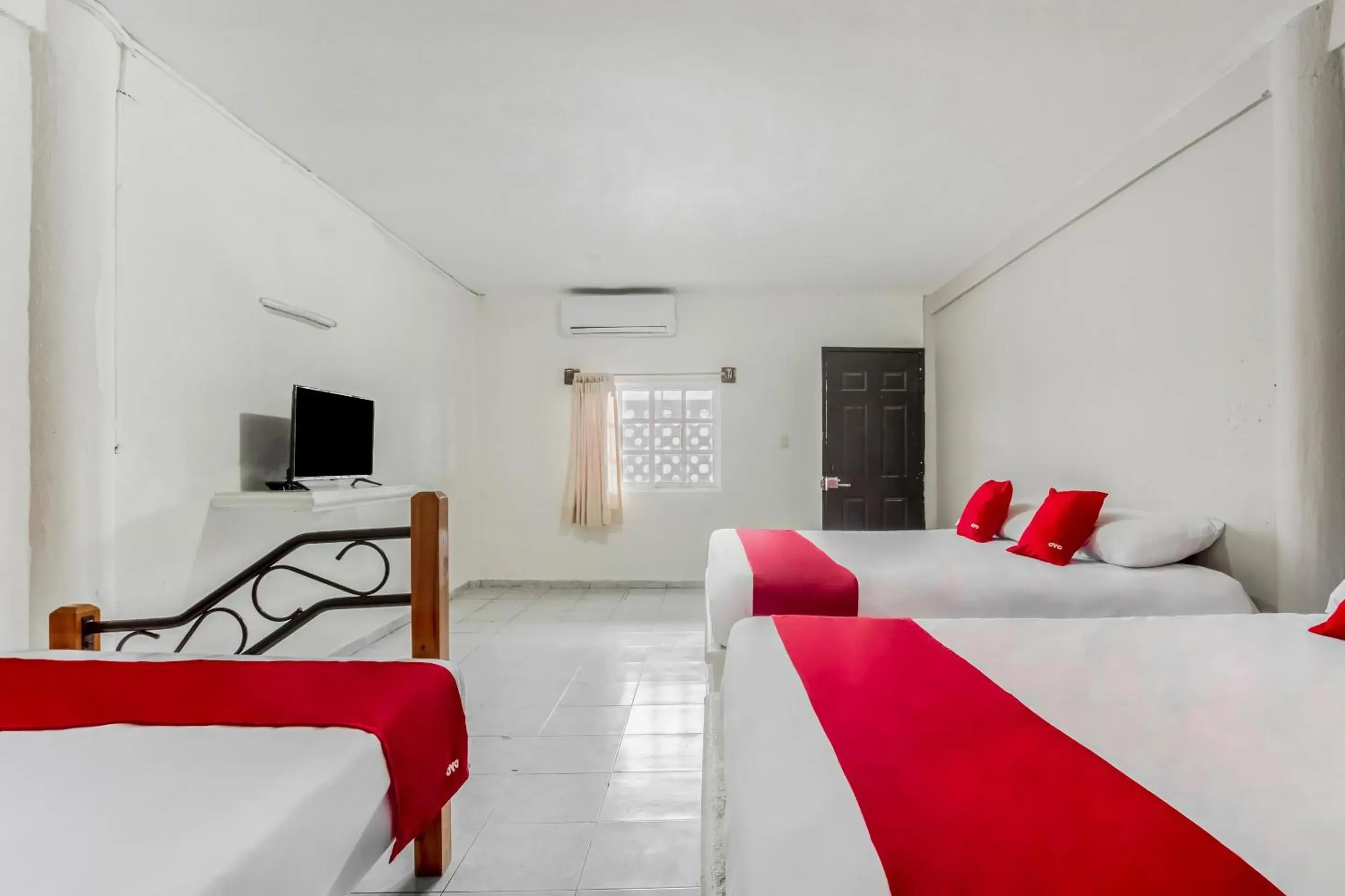 Standard Three beds - single occupancy in OYO Hotel Jaguar Standard Three beds - single occupancy in OYO Hotel Jaguar
