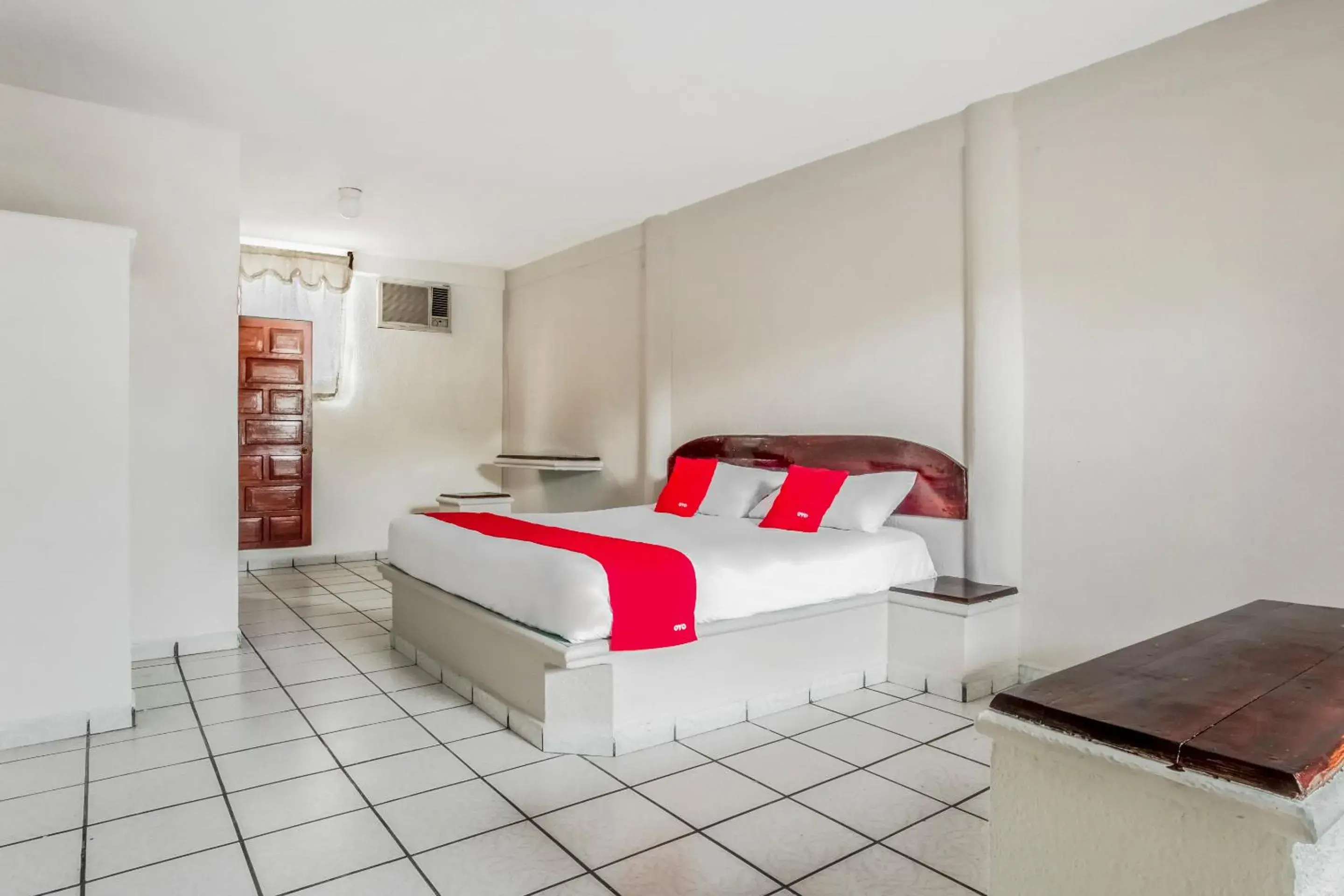 Bedroom in OYO Hotel Jaguar Bedroom in OYO Hotel Jaguar