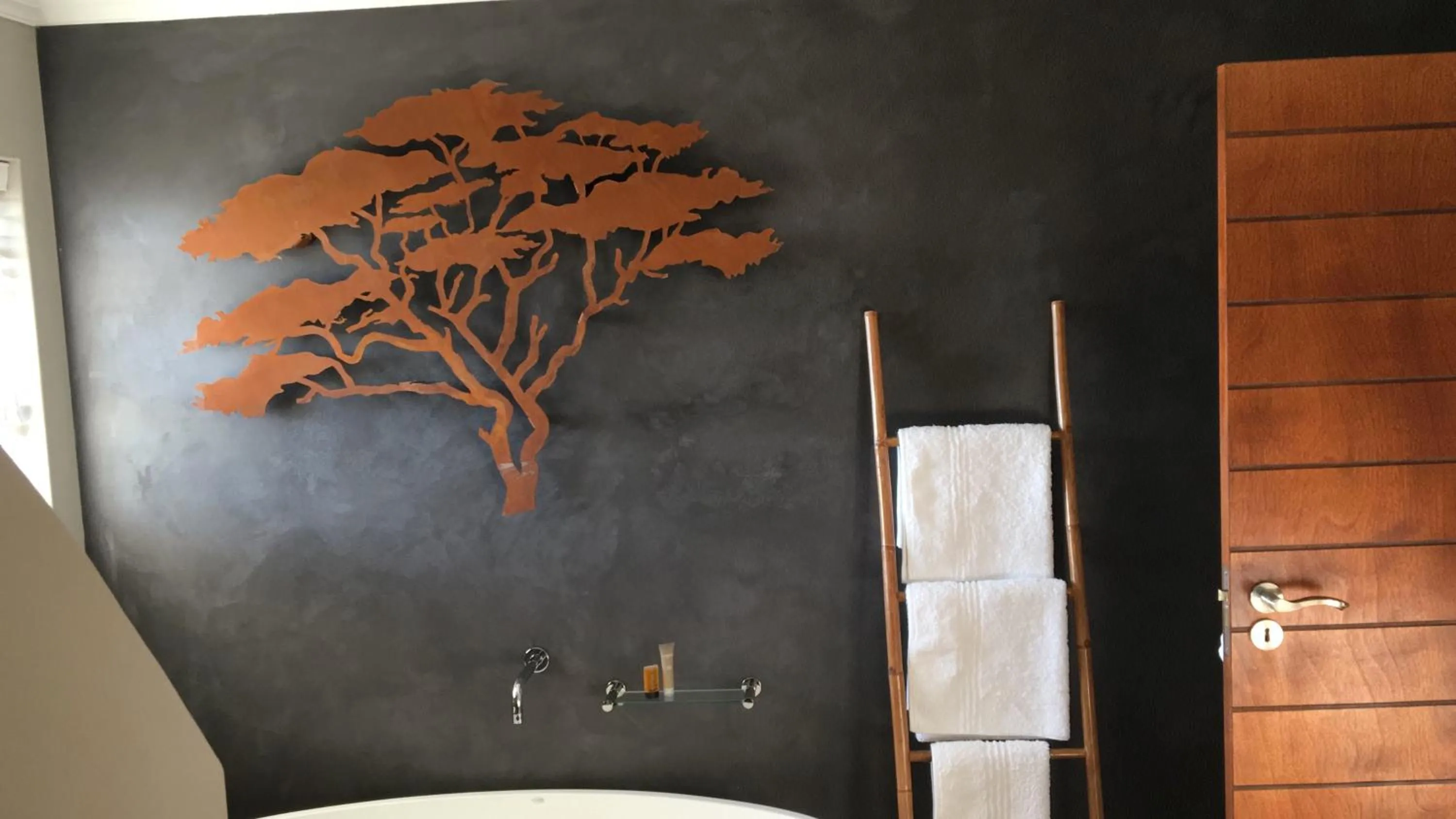 Bathroom in Jbay Zebra Lodge