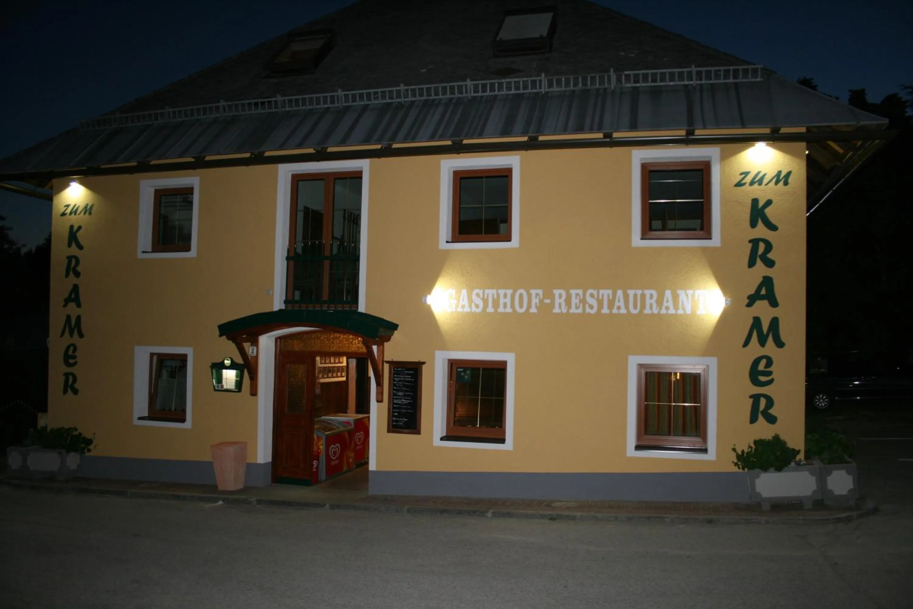 Facade/entrance in Gasthof Zum Kramer