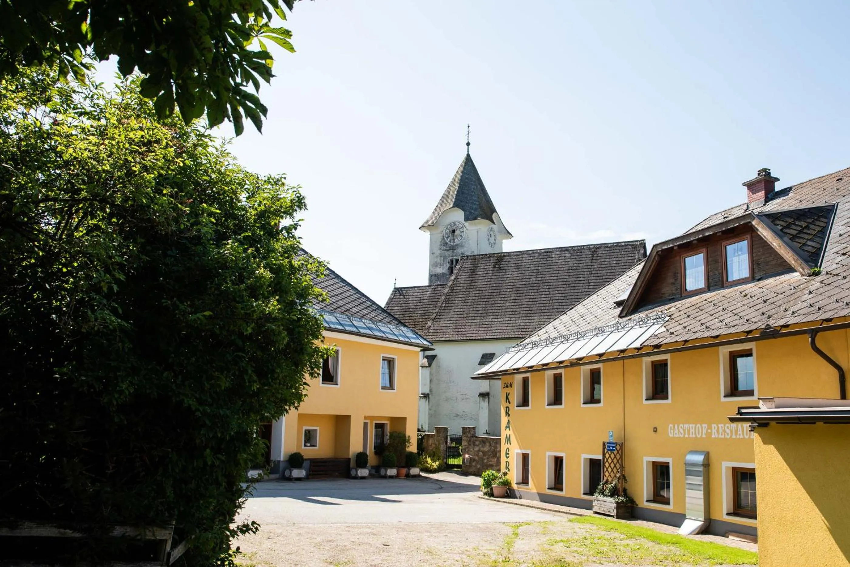 Property building in Gasthof Zum Kramer