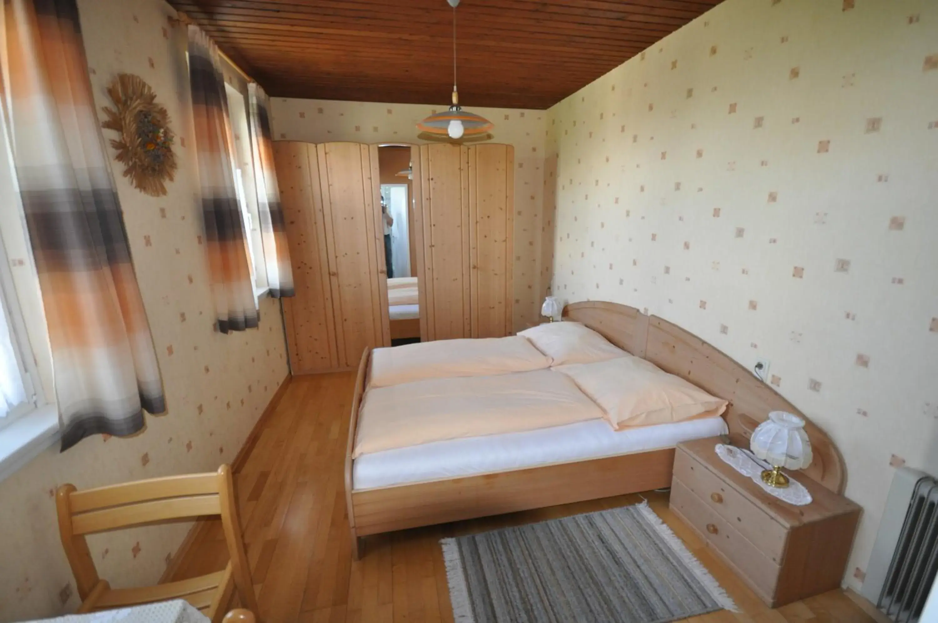 Double Room in Gasthof Zum Kramer Double Room in Gasthof Zum Kramer