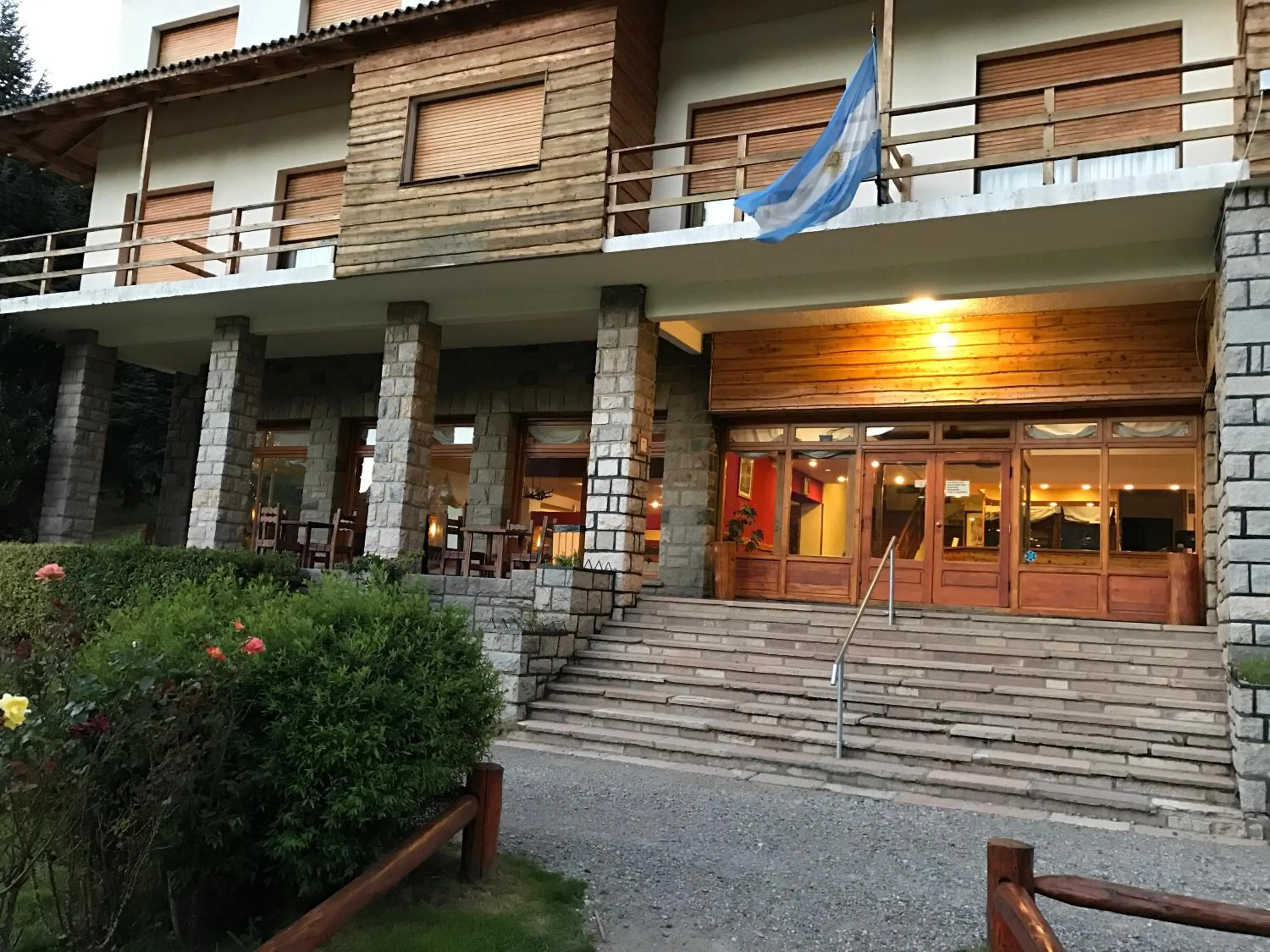 Facade/entrance in Hotel Alun Nehuen
