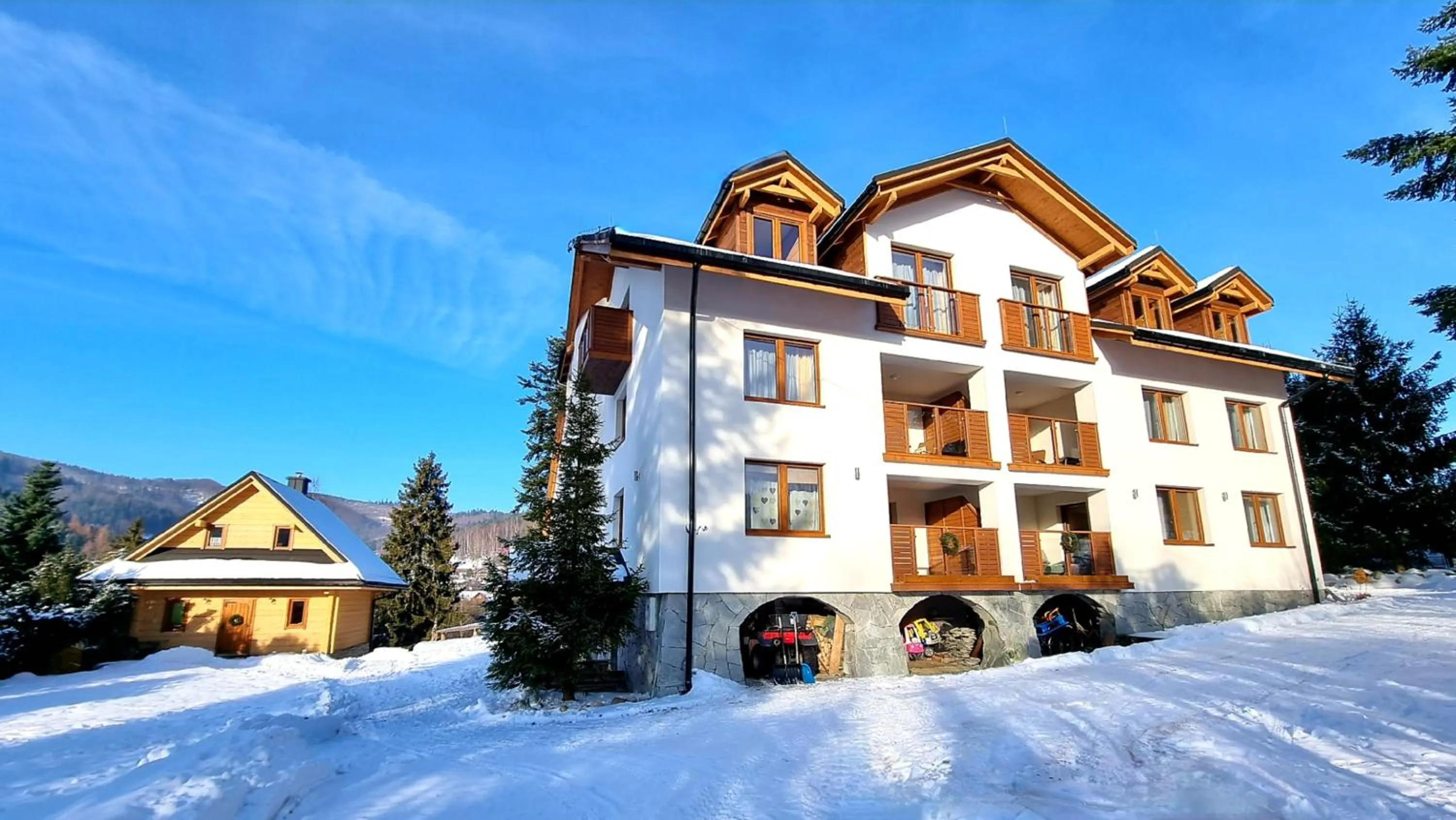 Property building in Rezydencja Barrettski