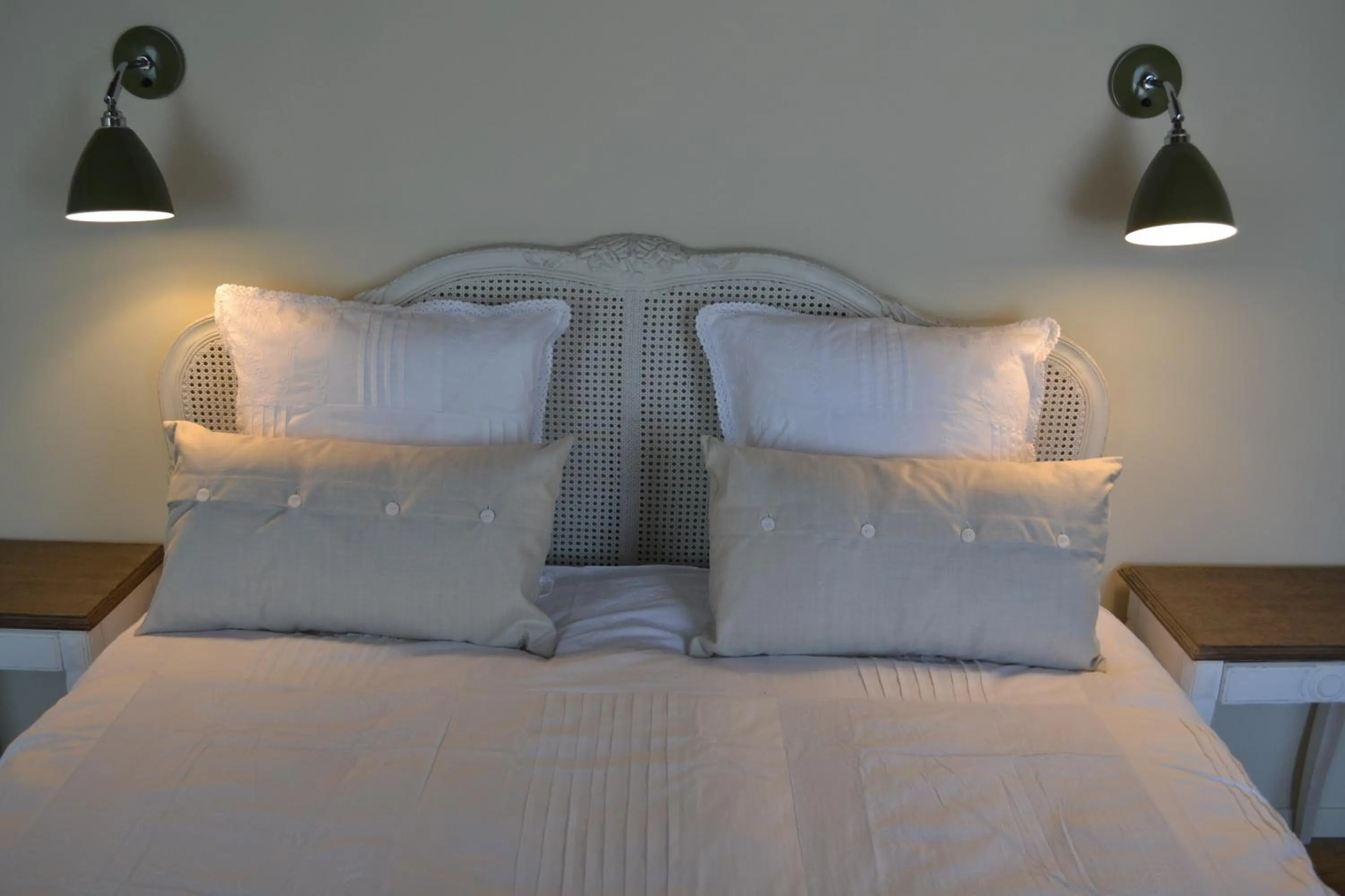 Decorative detail, Bed in Mas À l'Improviste