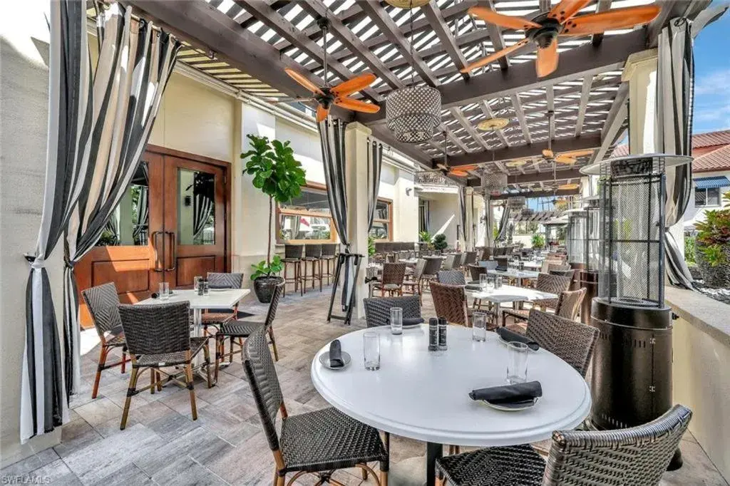 Restaurant/places to eat in Bellasera Resort Restaurant/places to eat in Bellasera Resort