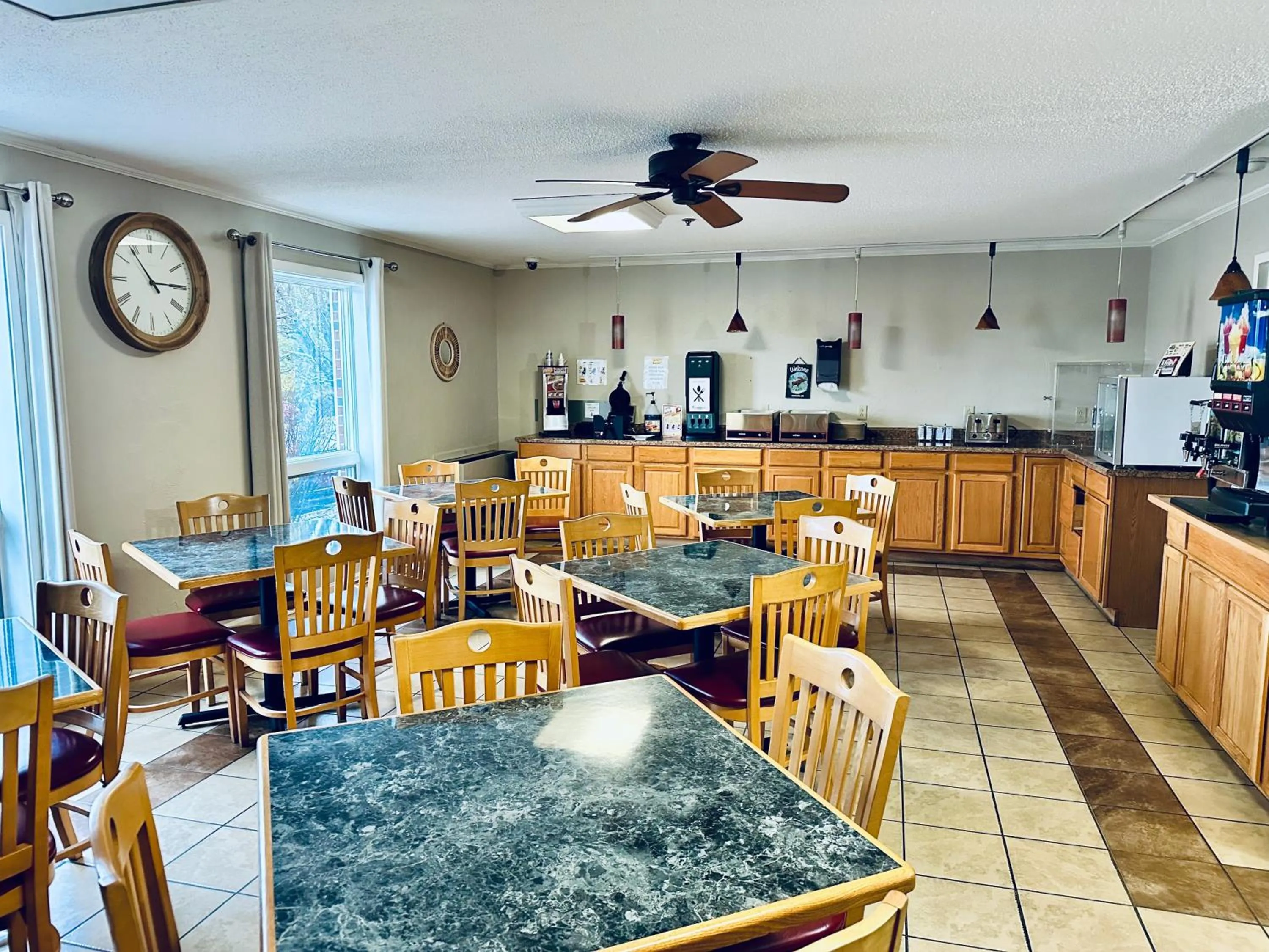 Breakfast in Ivey's Motor Lodge