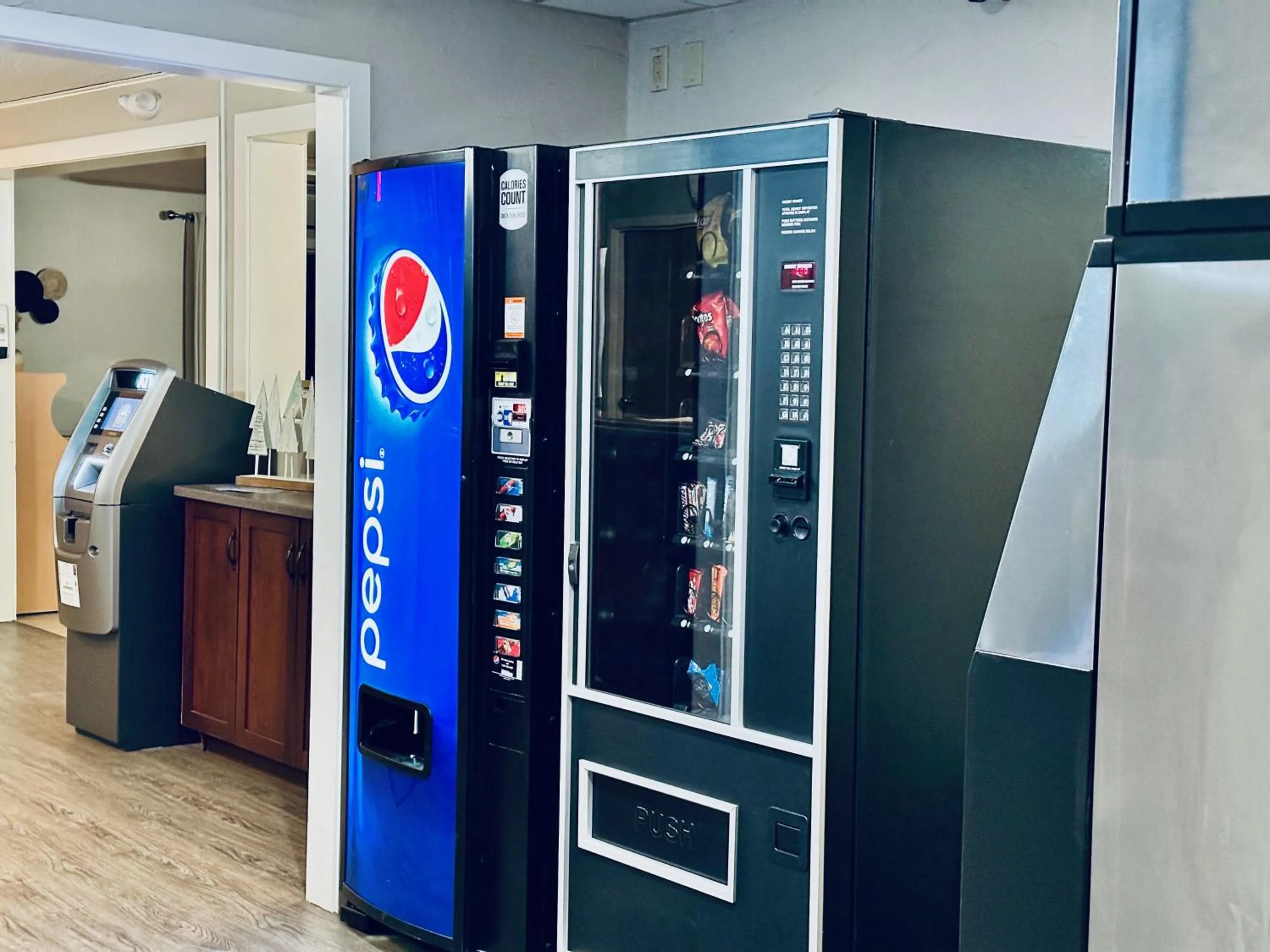 vending machine in Ivey's Motor Lodge