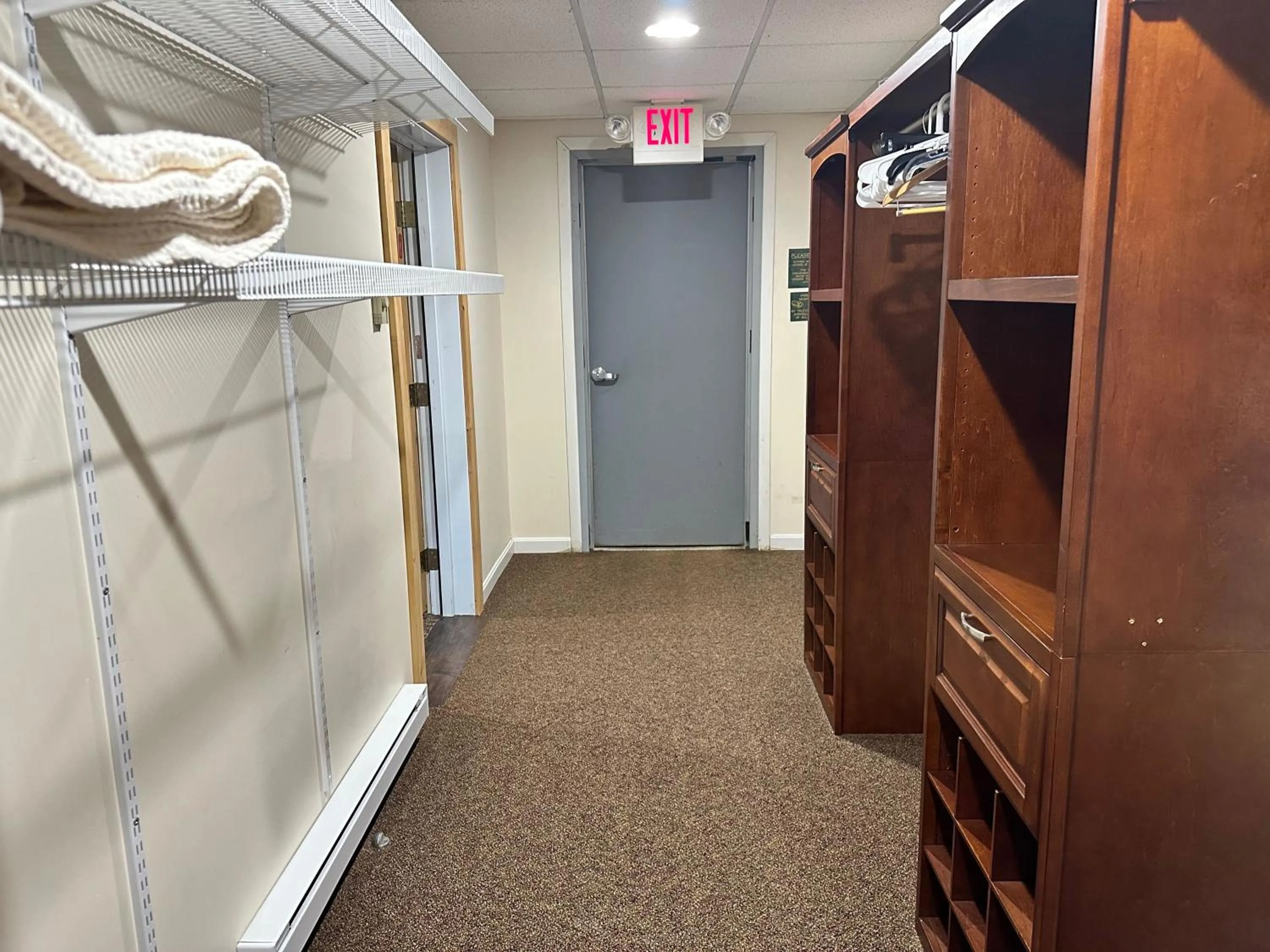 wardrobe in Ivey's Motor Lodge