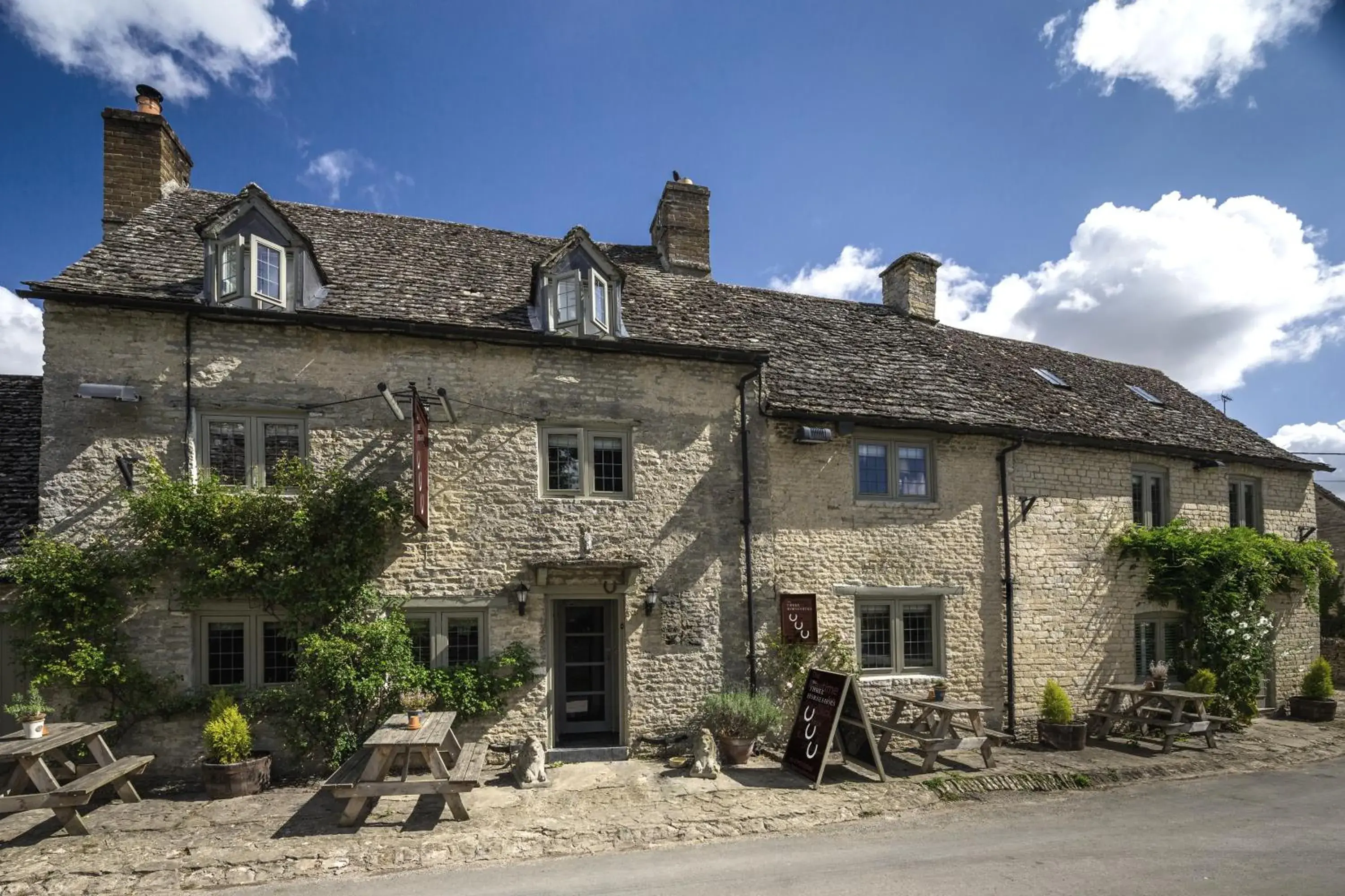 The Three Horseshoes The Three Horseshoes