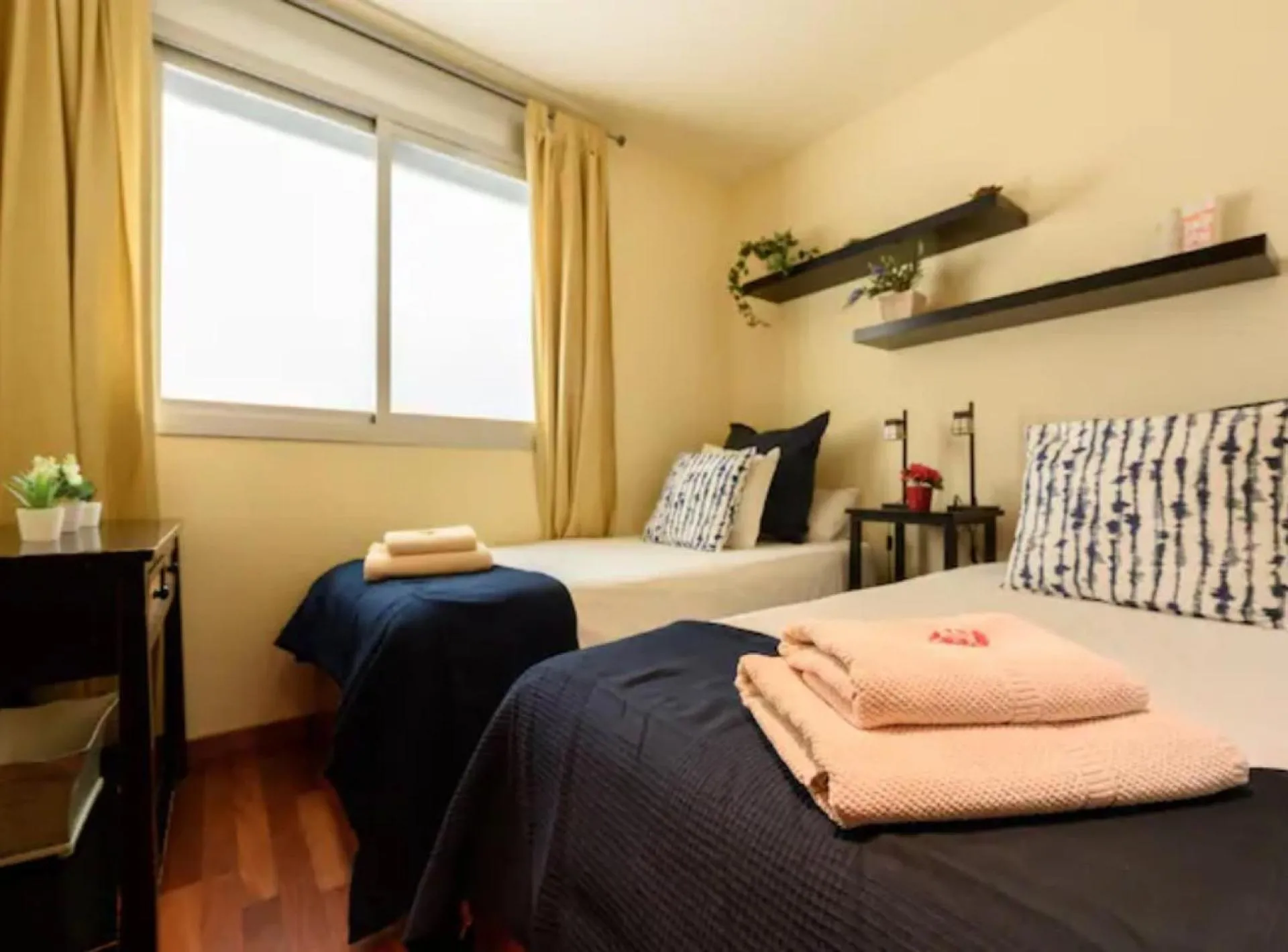RamblasRentals Stylish Bright 3BR New Catalan Flat 10m Ramblas - Parking - Wifi