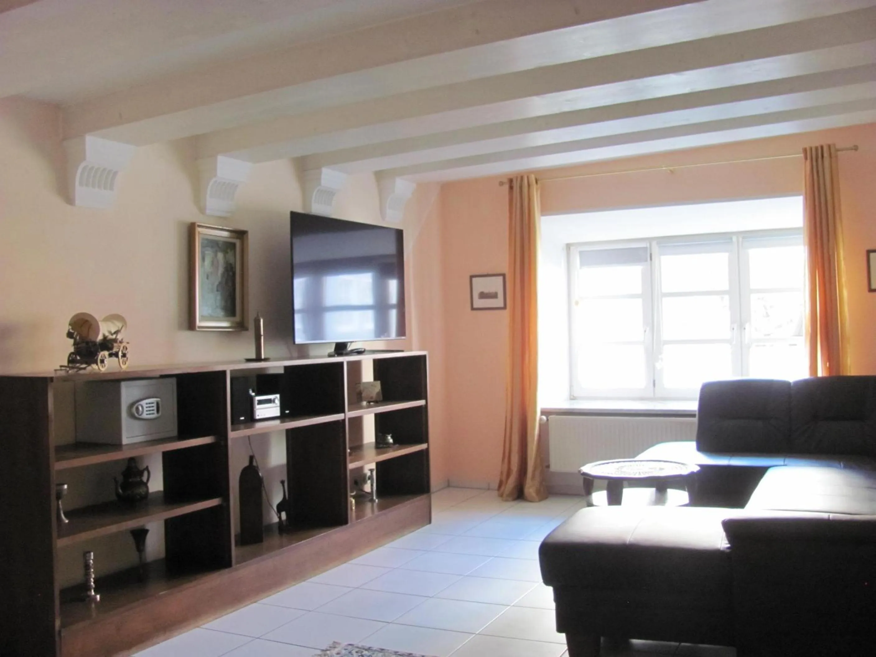 Bedroom in Apartment Storchenfärbe