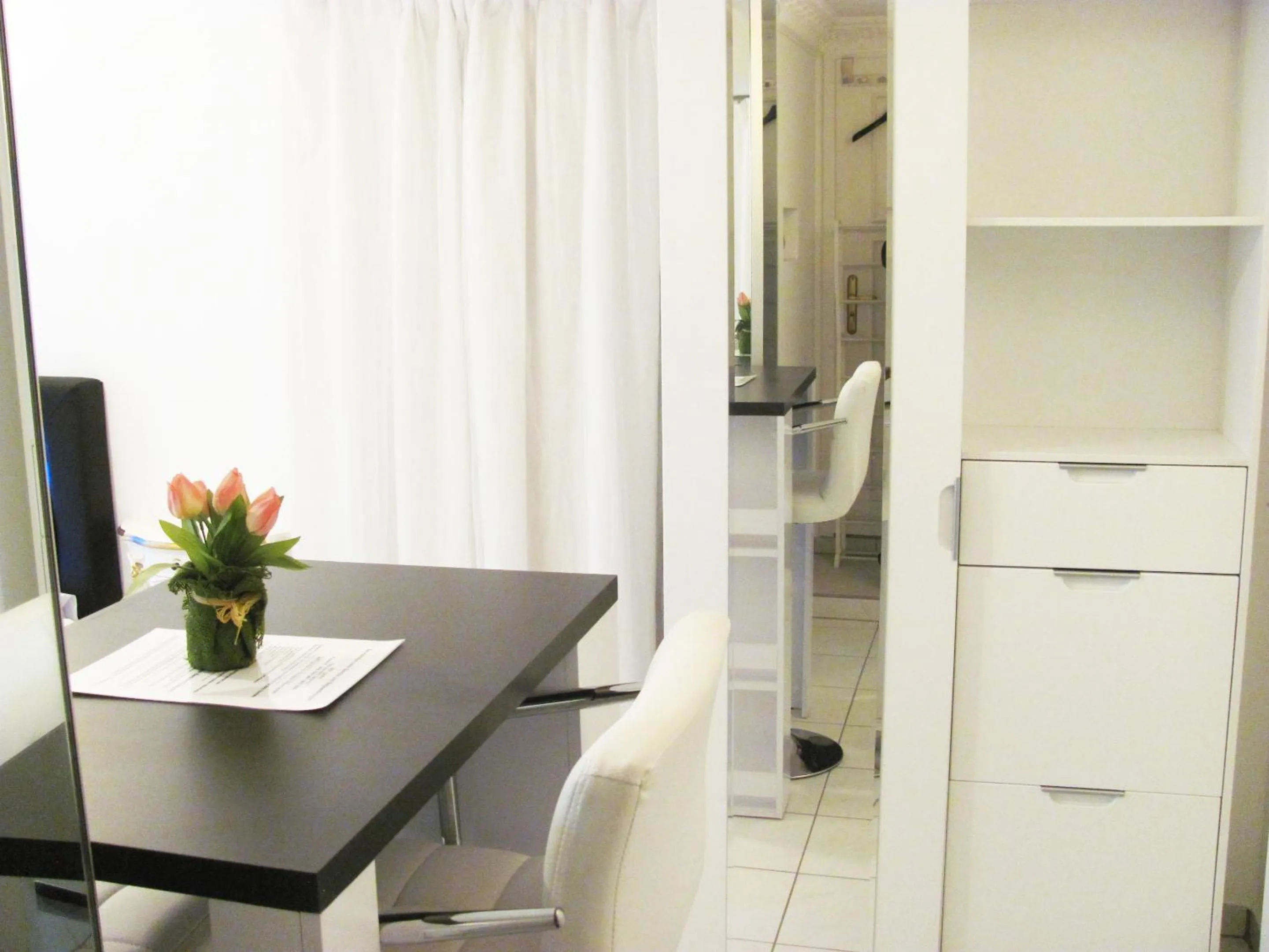 Bedroom in Apartment Storchenfärbe