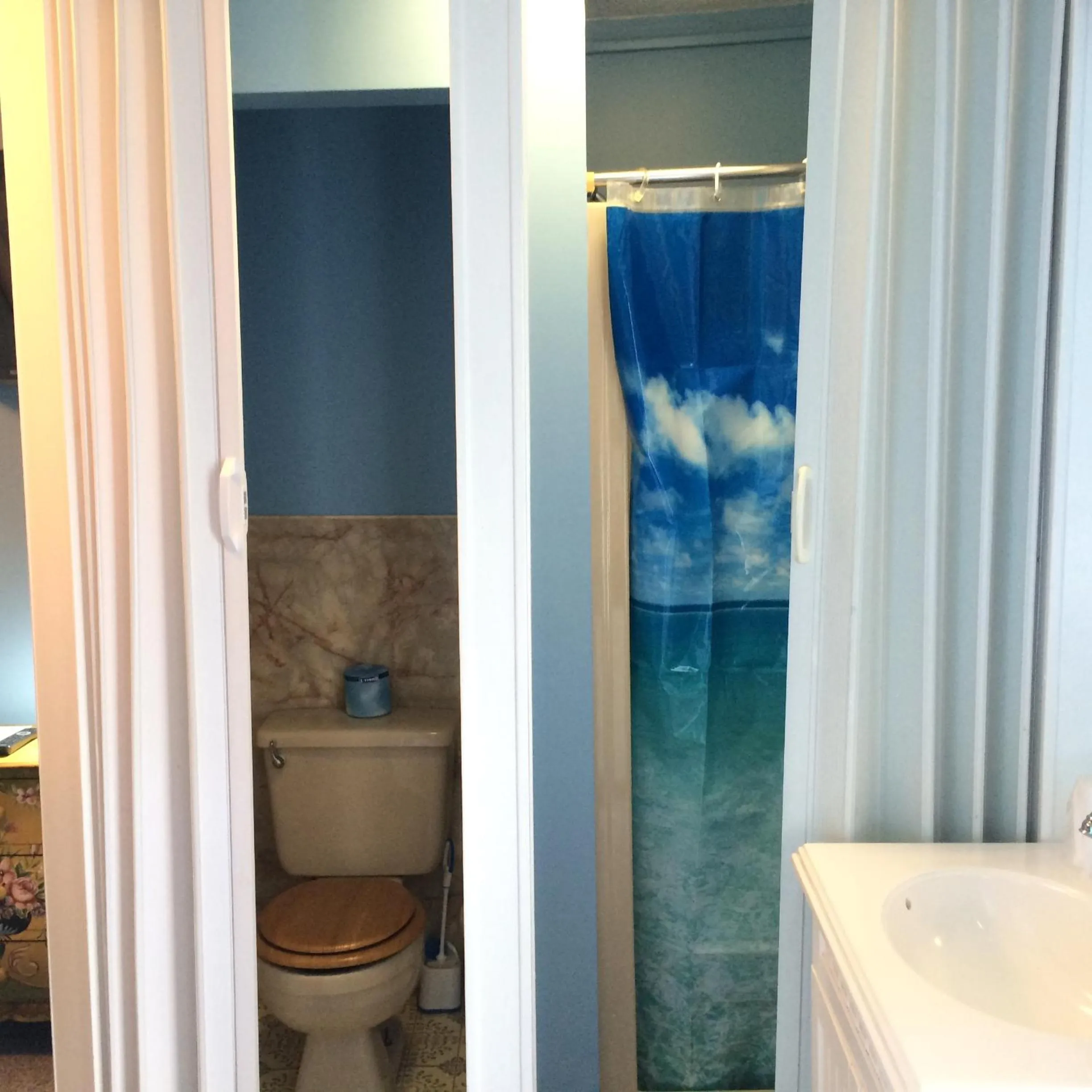 Shower in The New Oceanic Inn