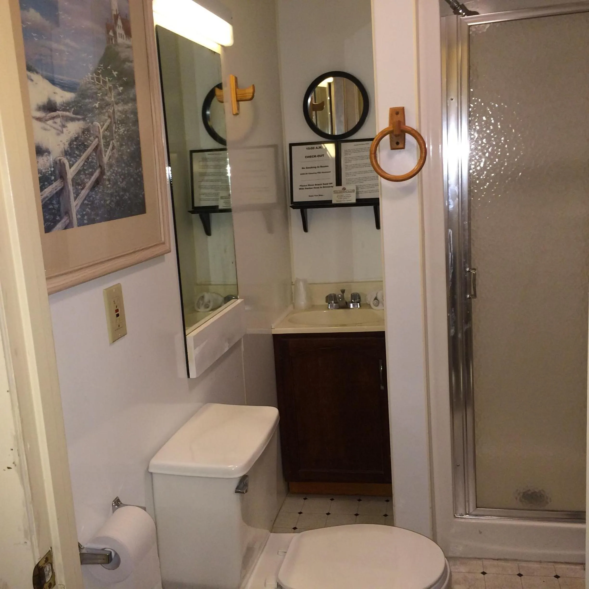 Toilet in The New Oceanic Inn