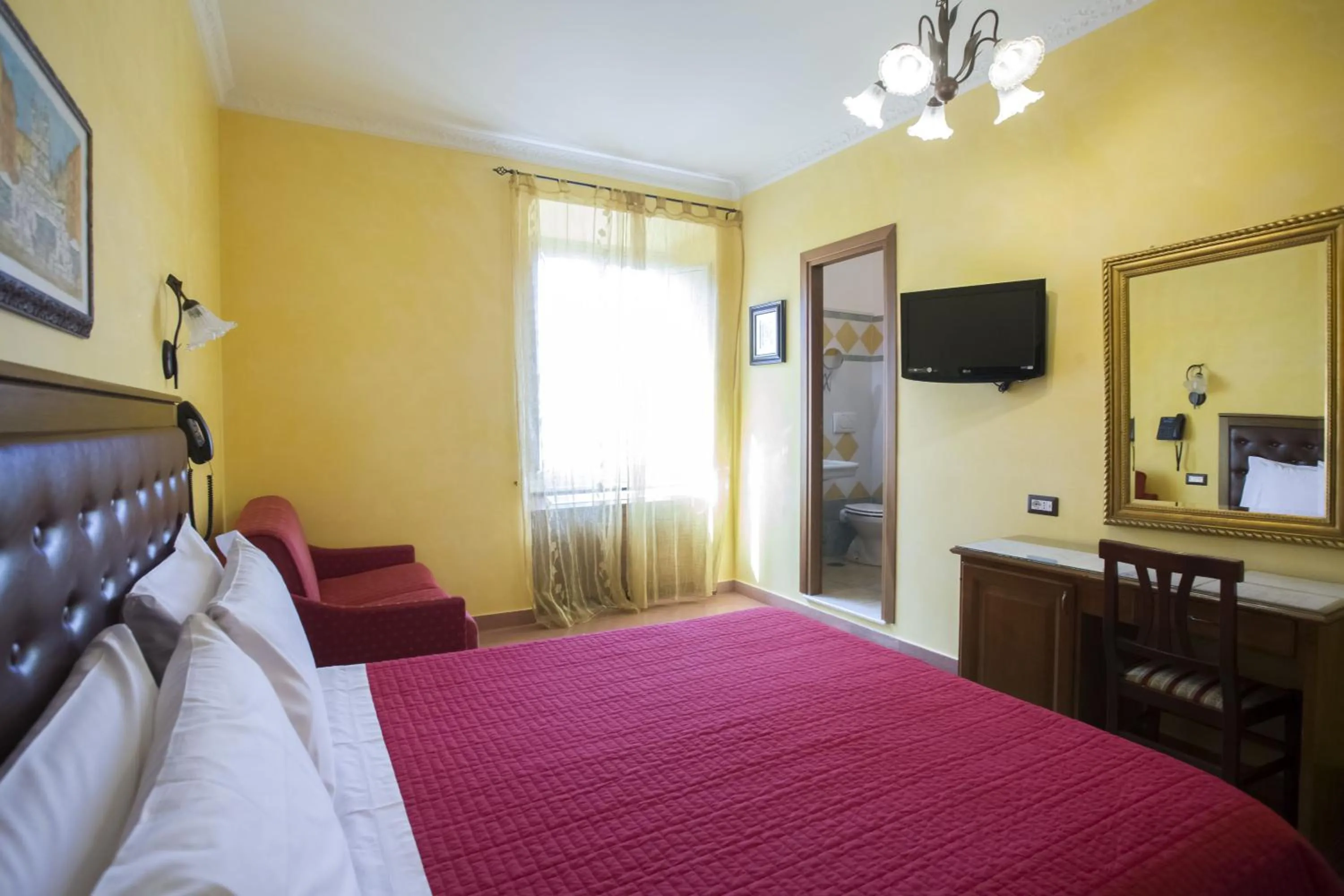 Photo of the whole room, Bed in Anthony Guesthouse