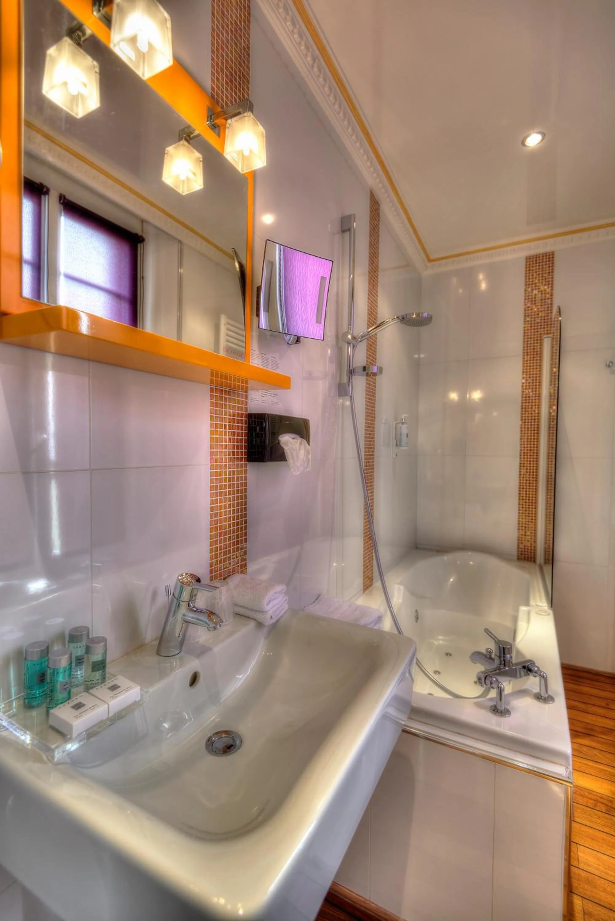 Bathroom in Ault - Villa Aultia Hotel - baie de somme