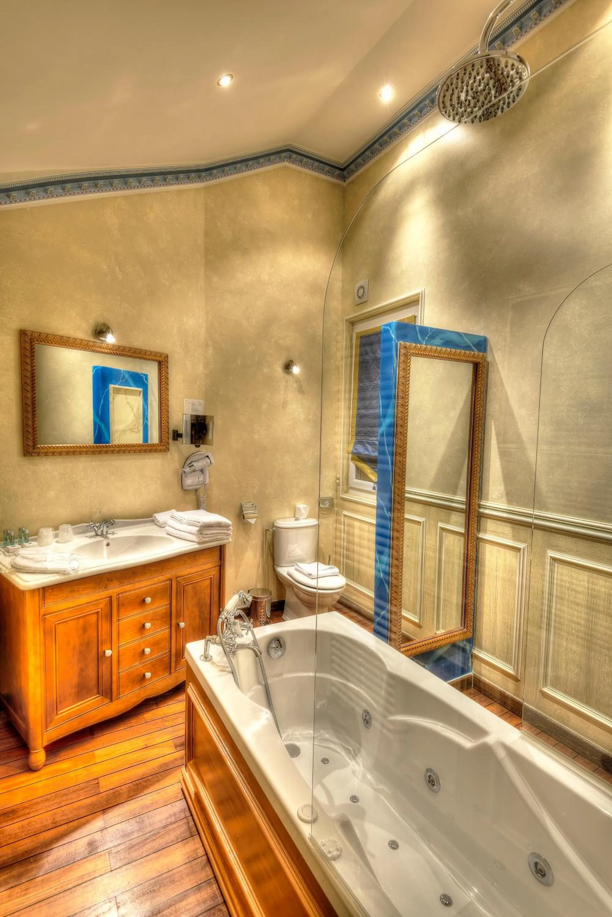 Bathroom in Ault - Villa Aultia Hotel - baie de somme