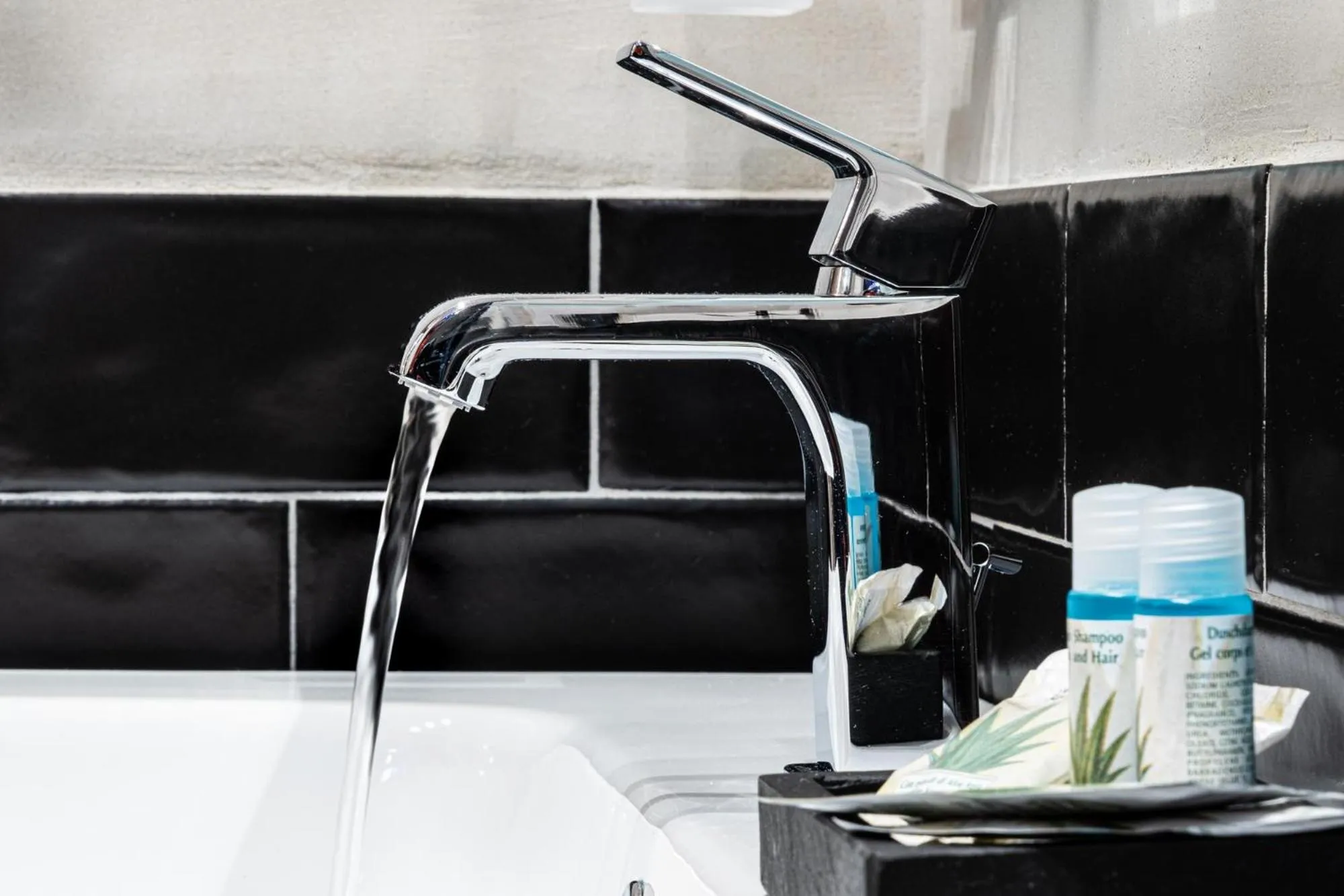 Photo of the whole room in casajammone naples b&b