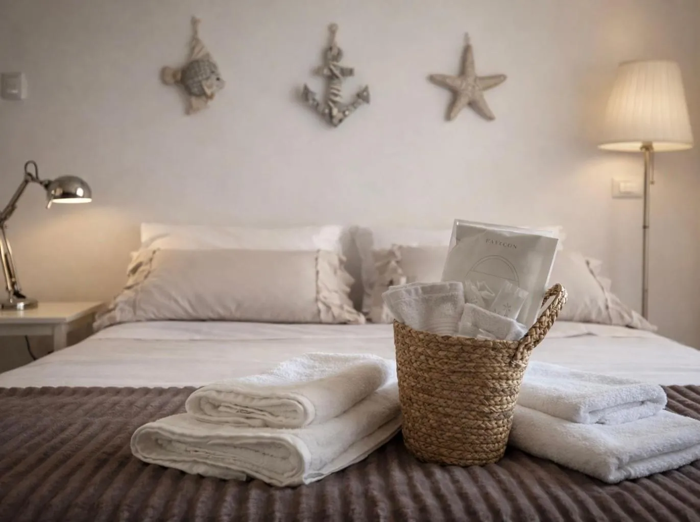 Bedroom, Bed in Little Medieval House Nettuno