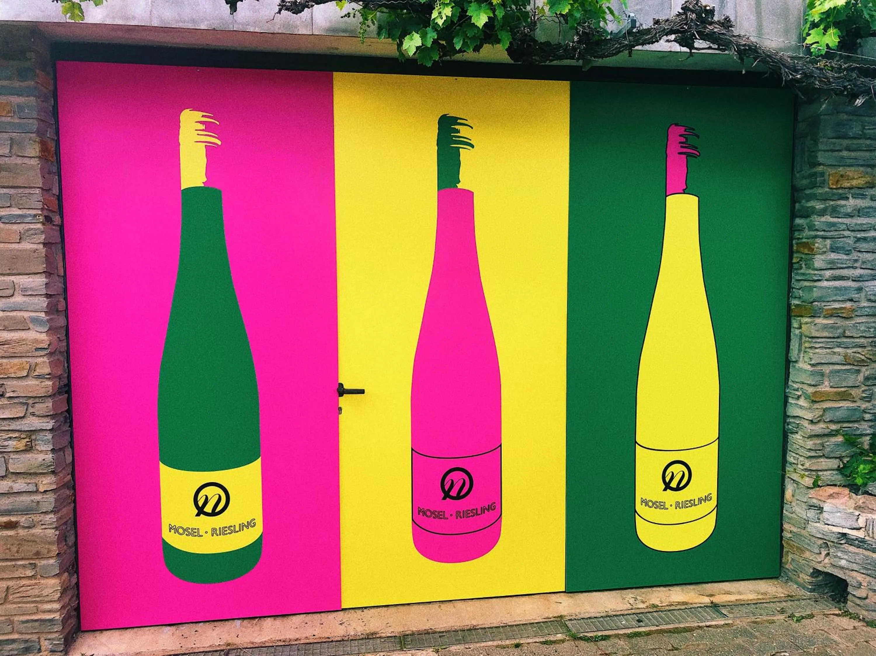 Property logo or sign in Weingut-Aparthotel Olinger